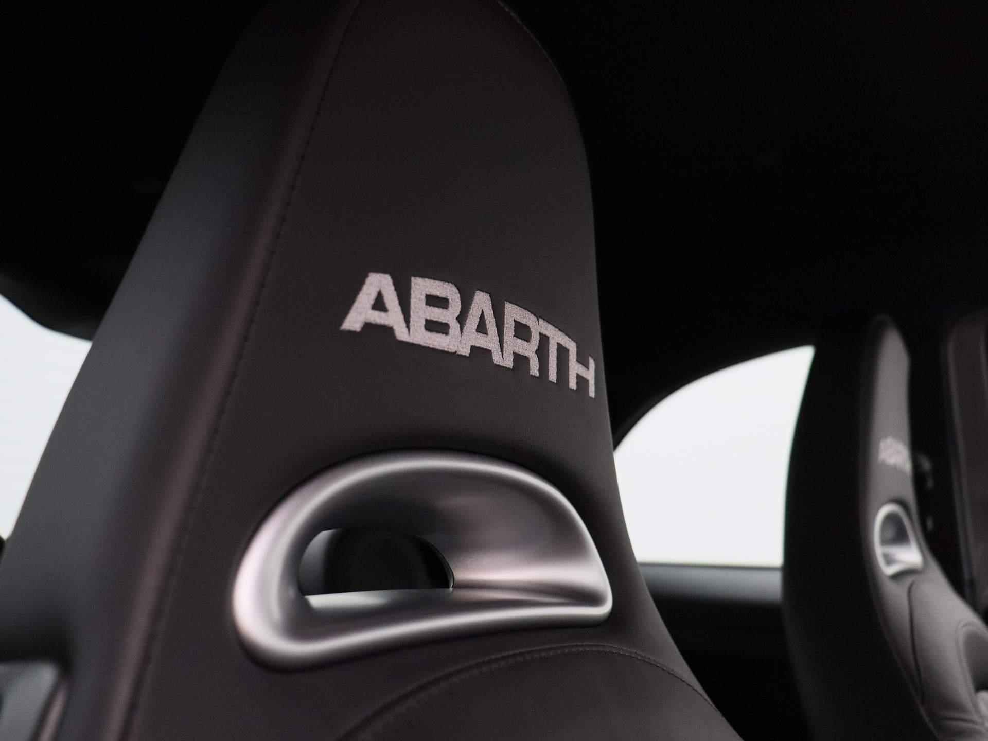 Abarth 500 1.4 T-Jet Abarth Turismo | 595 | NAVIGATIE | LEDEREN BEKLEDING | CLIMATE CONTROL | PARKEERSENSOREN | APPLE CARPLAY | 17"LICHTMETALEN VELGEN | - 41/45