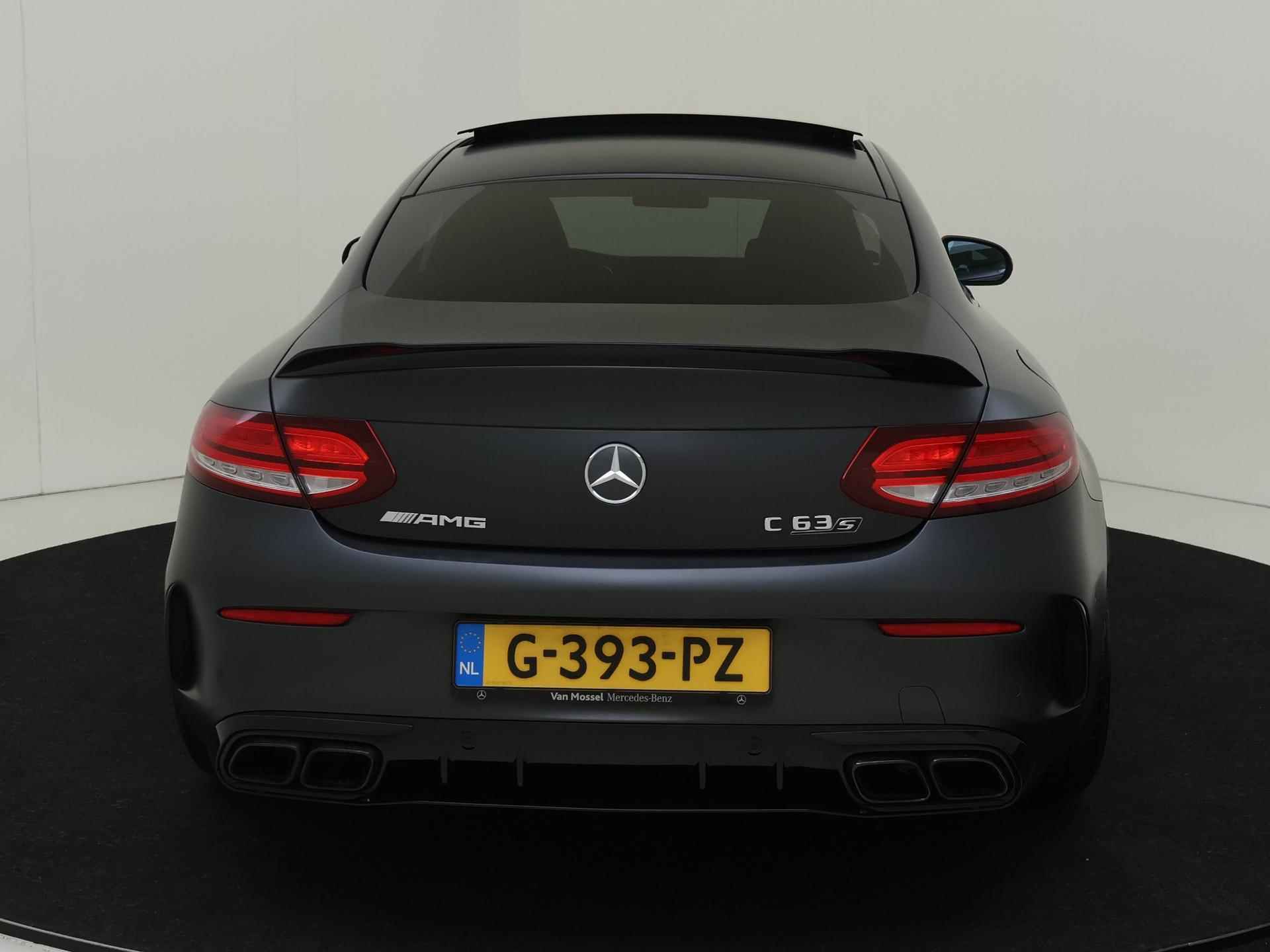 Mercedes-Benz C-klasse Coupé AMG 63 S Premium Plus Pack / Panoramadak/ Keramisch/ Carbon/ Burmester/ Perf. Stoelen/ Carbon/ NL Auto/ 1e eigenaar! - 8/39