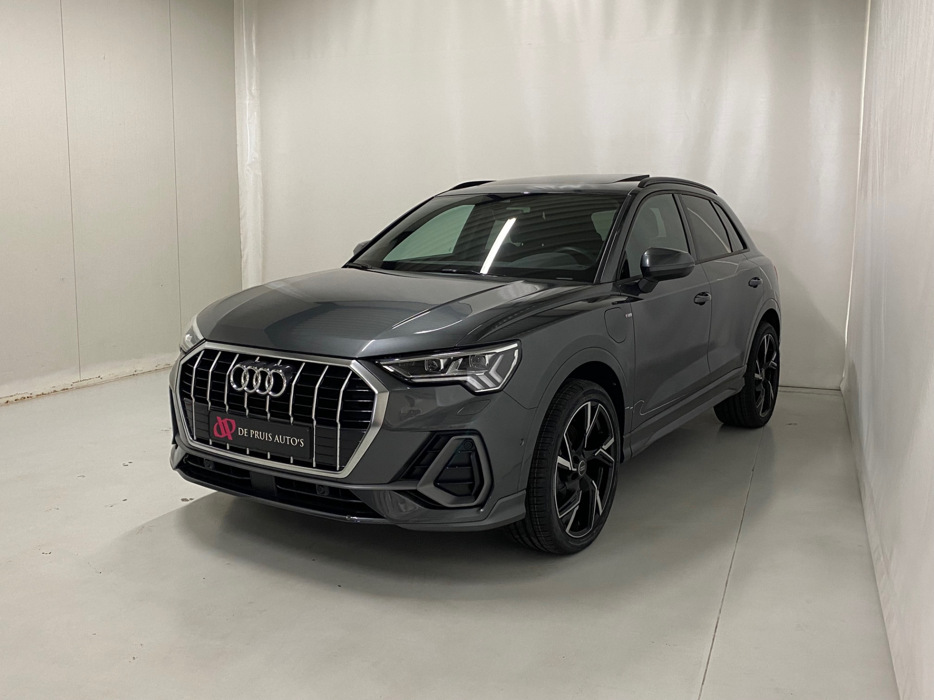 Audi Q3 45 TFSI 2 X S Line Pano Matrix LED-koplampen ACC Trekhaak 20 Inch Camera