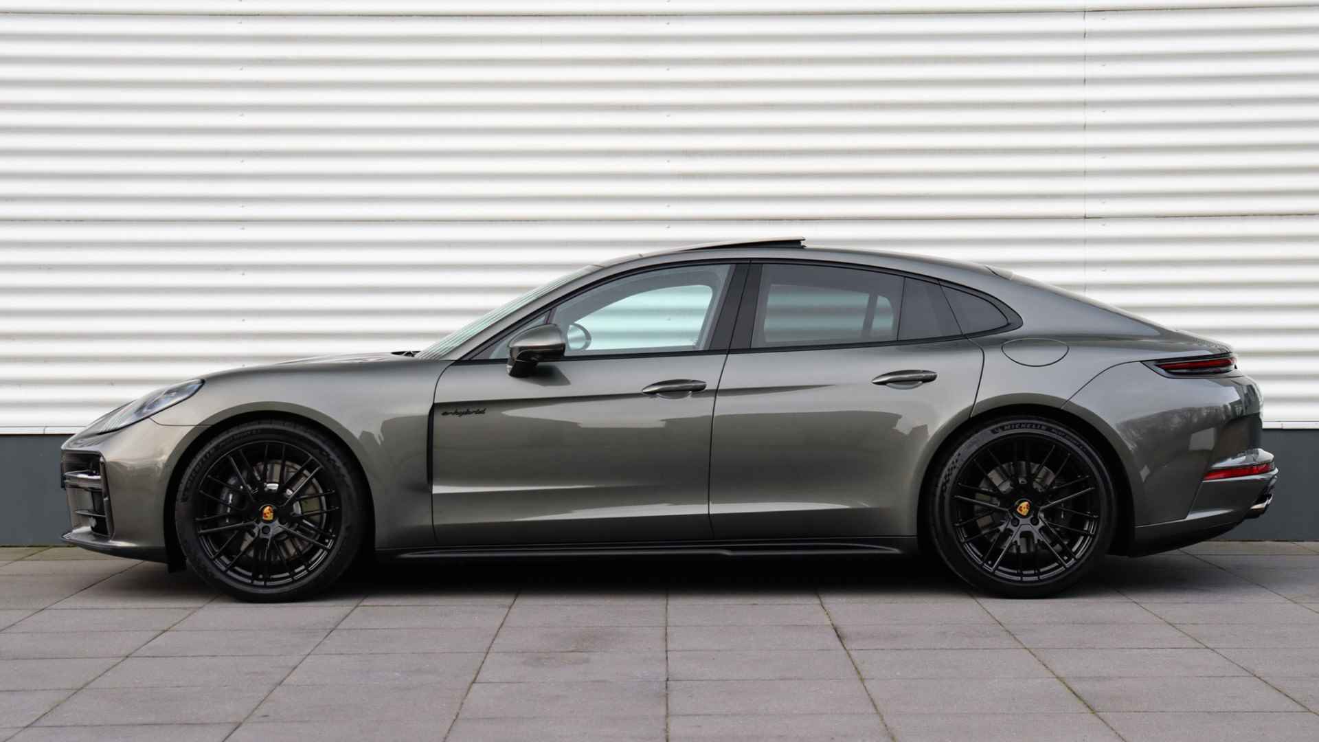 Porsche Panamera 2.9 4 E-Hybrid SportDesign | Massage | Head-up | Stoelventilatie | InnoDrive | Soft-Close | Sportuitlaat | Panoramadak | HD Matrix - 2/39