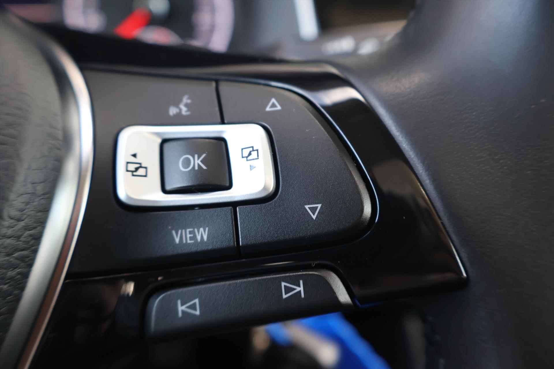 Volkswagen Polo 1.0 TSI R-Line 115pk | Pano | Climate | Adaptive Cruise | LED | Carplay - 30/56
