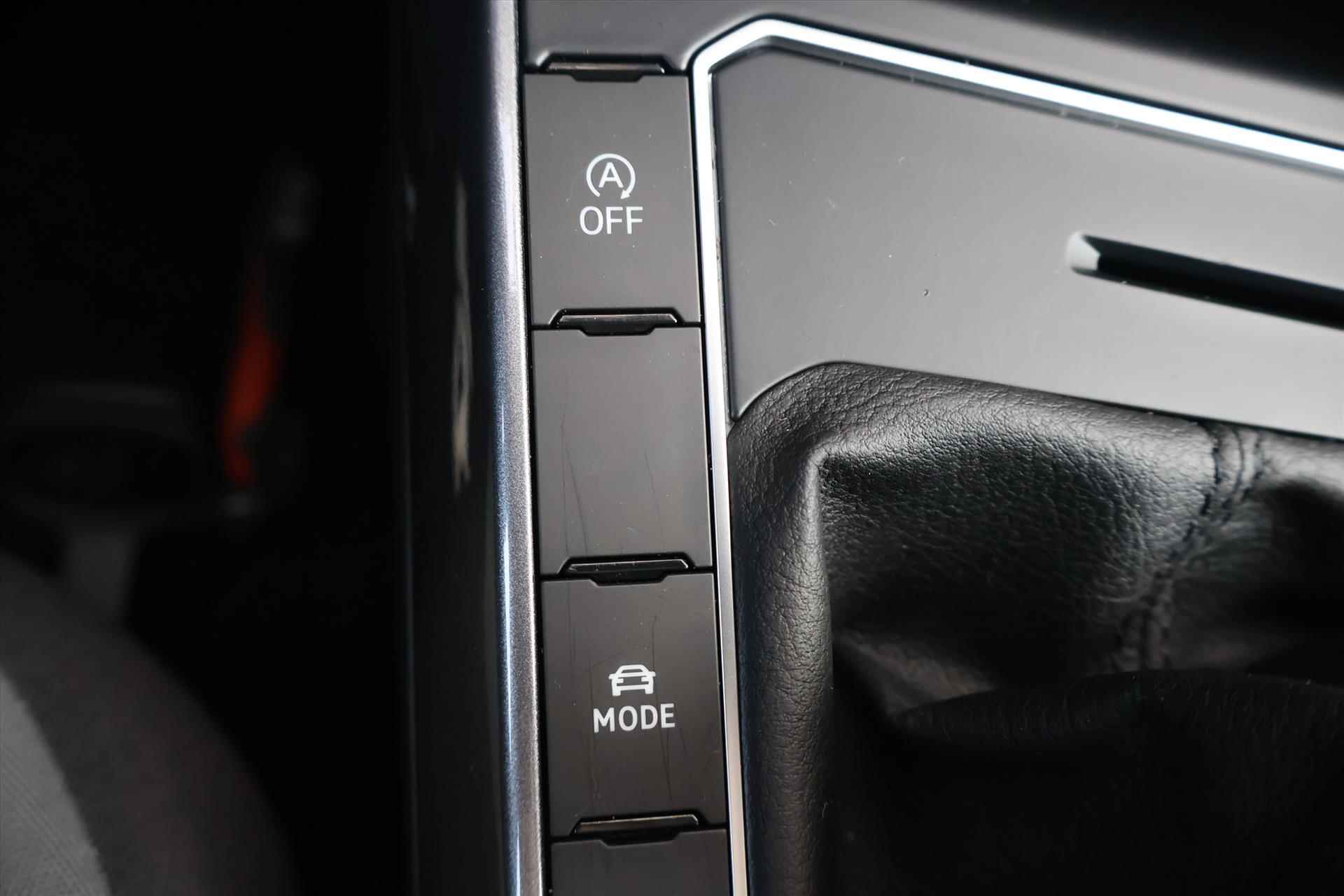 Volkswagen Polo 1.0 TSI R-Line 115pk | Pano | Climate | Adaptive Cruise | LED | Carplay - 42/56