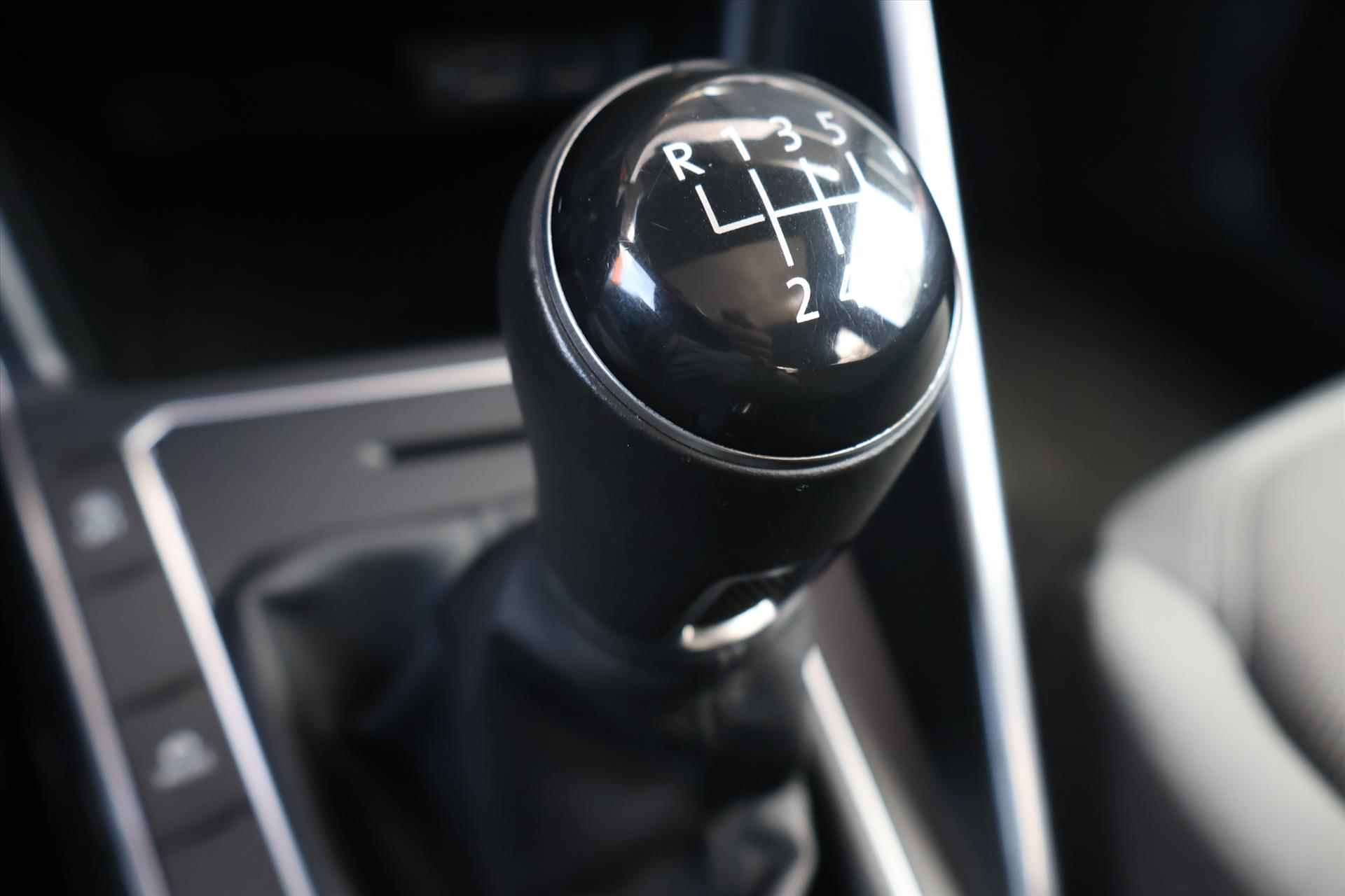 Volkswagen Polo 1.0 TSI R-Line 115pk | Pano | Climate | Adaptive Cruise | LED | Carplay - 43/56