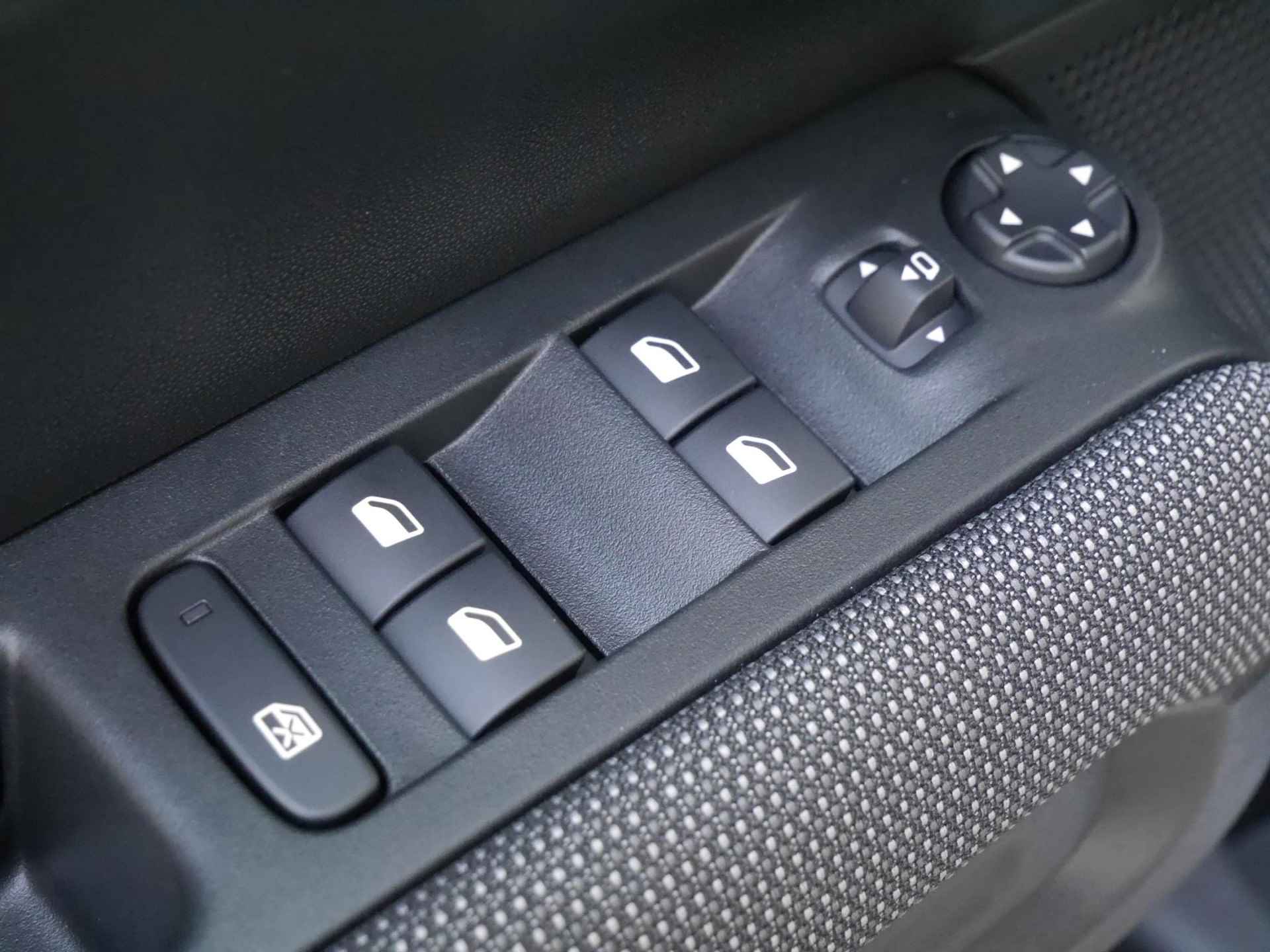 Citroen C3 Aircross 1.2 PureTech Plus | Nieuwe auto | Navigatie | Head up display | | Led | Lichtmetalen velgen | Parkeersensoren | Keyless entry en start | Android auto en Apple carplay - 15/44