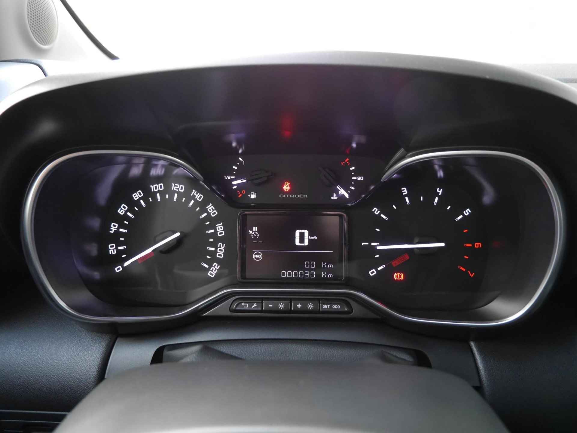 Citroen C3 Aircross 1.2 PureTech Plus | Nieuwe auto | Navigatie | Head up display | | Led | Lichtmetalen velgen | Parkeersensoren | Keyless entry en start | Android auto en Apple carplay - 17/44