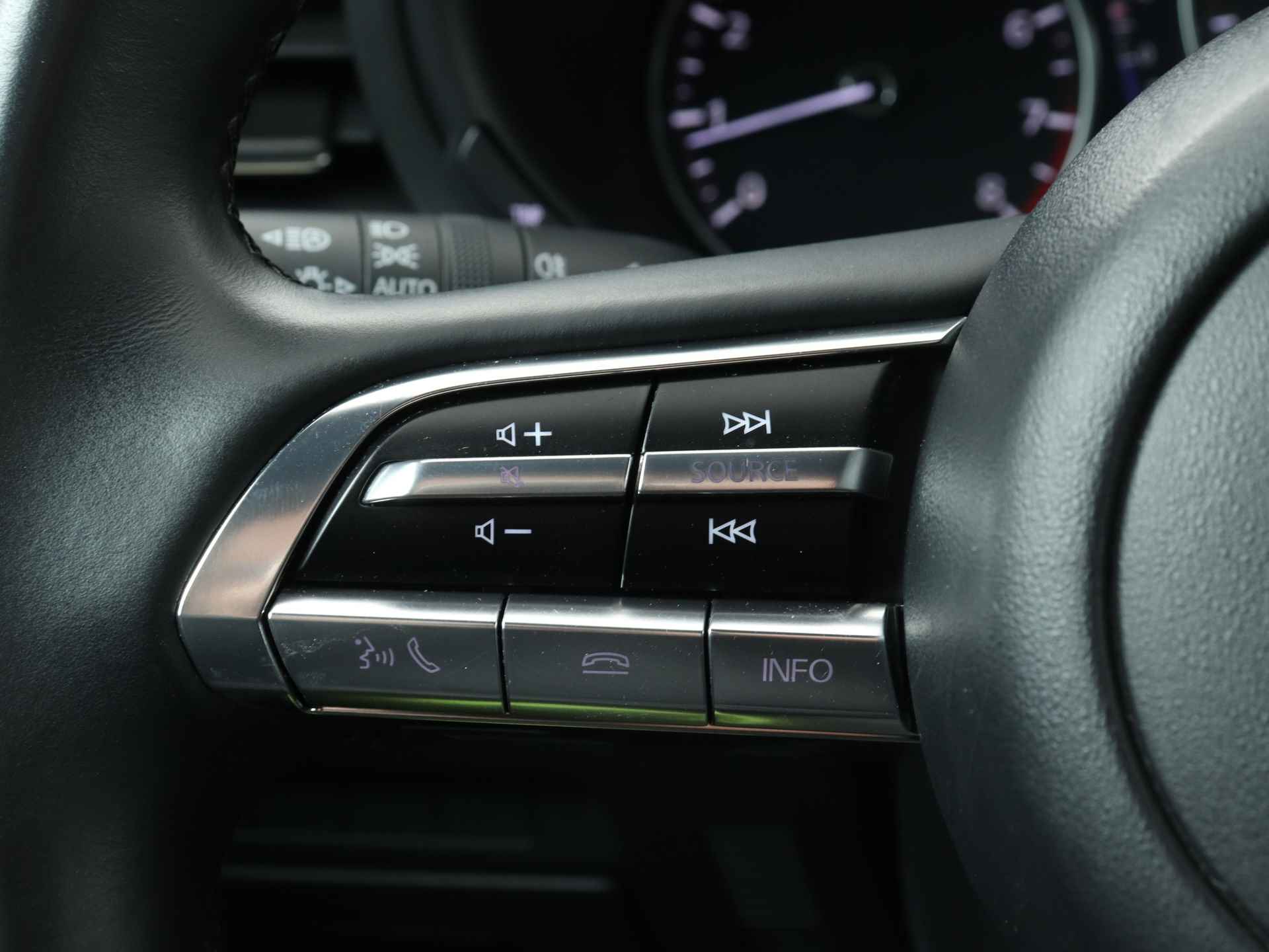 Mazda 3 2.0 e-SkyActiv-G M Hybrid 150 Homura | Navigatie | Stoelverwarming | Camera - 22/45