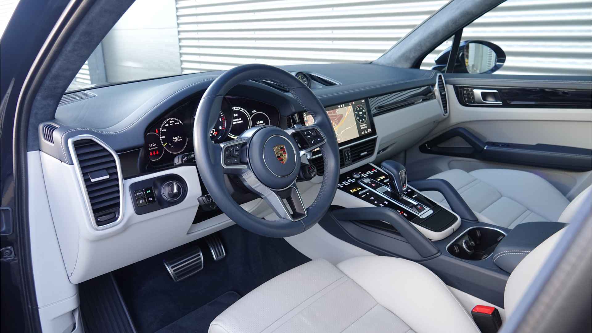 Porsche Cayenne 3.0 E-Hybrid | Panoramadak | Sport Chrono | Luchtvering | Trekhaak | - 12/44