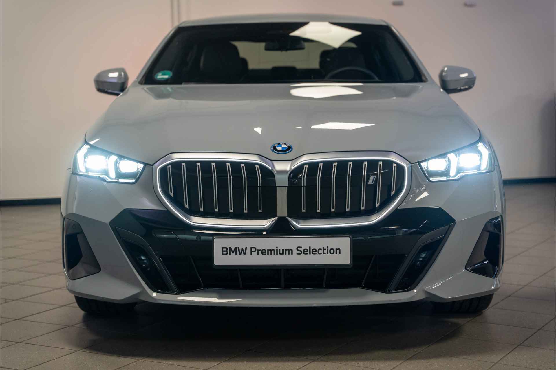 BMW i5 Sedan eDrive40 M Sportpakket - 8/26