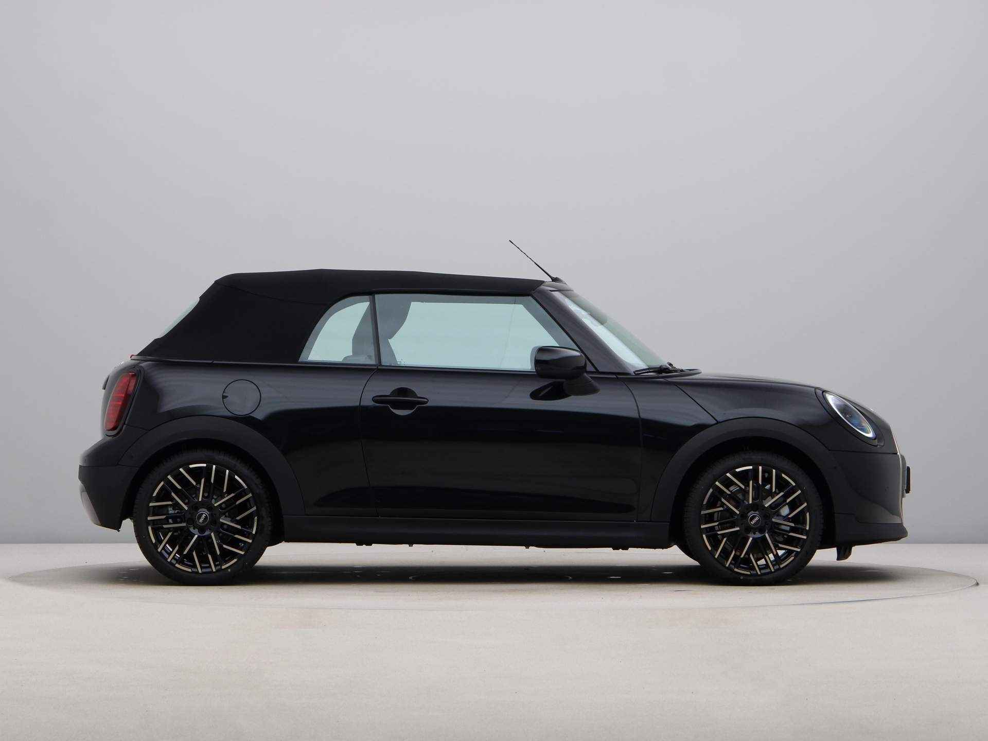 MINI Cooper Cabrio C Favoured Pakket M PRIVATE LEASE EUR 749,- (48 mnd/10.000 km) - 13/32