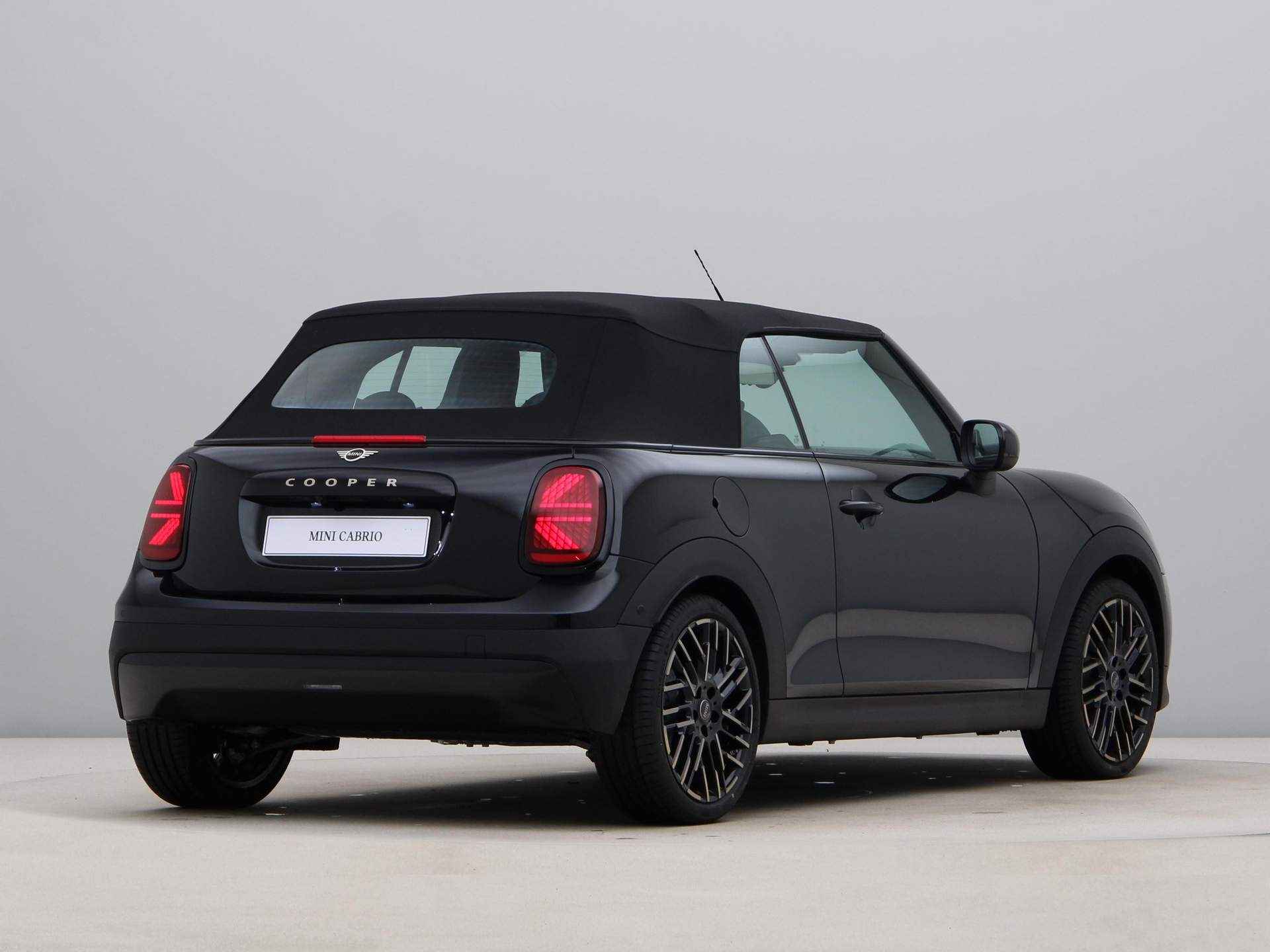 MINI Cooper Cabrio C Favoured Pakket M PRIVATE LEASE EUR 749,- (48 mnd/10.000 km) - 14/32