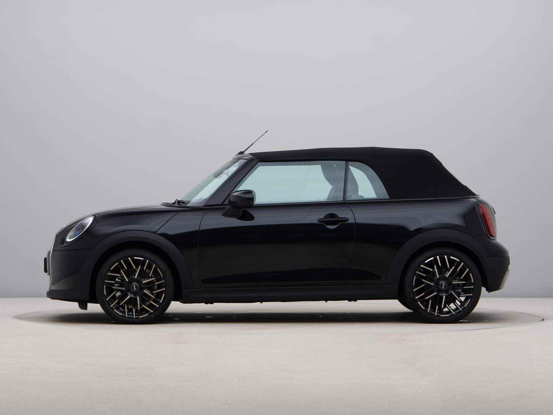 MINI Cooper Cabrio C Favoured Pakket M PRIVATE LEASE EUR 749,- (48 mnd/10.000 km) - 20/32