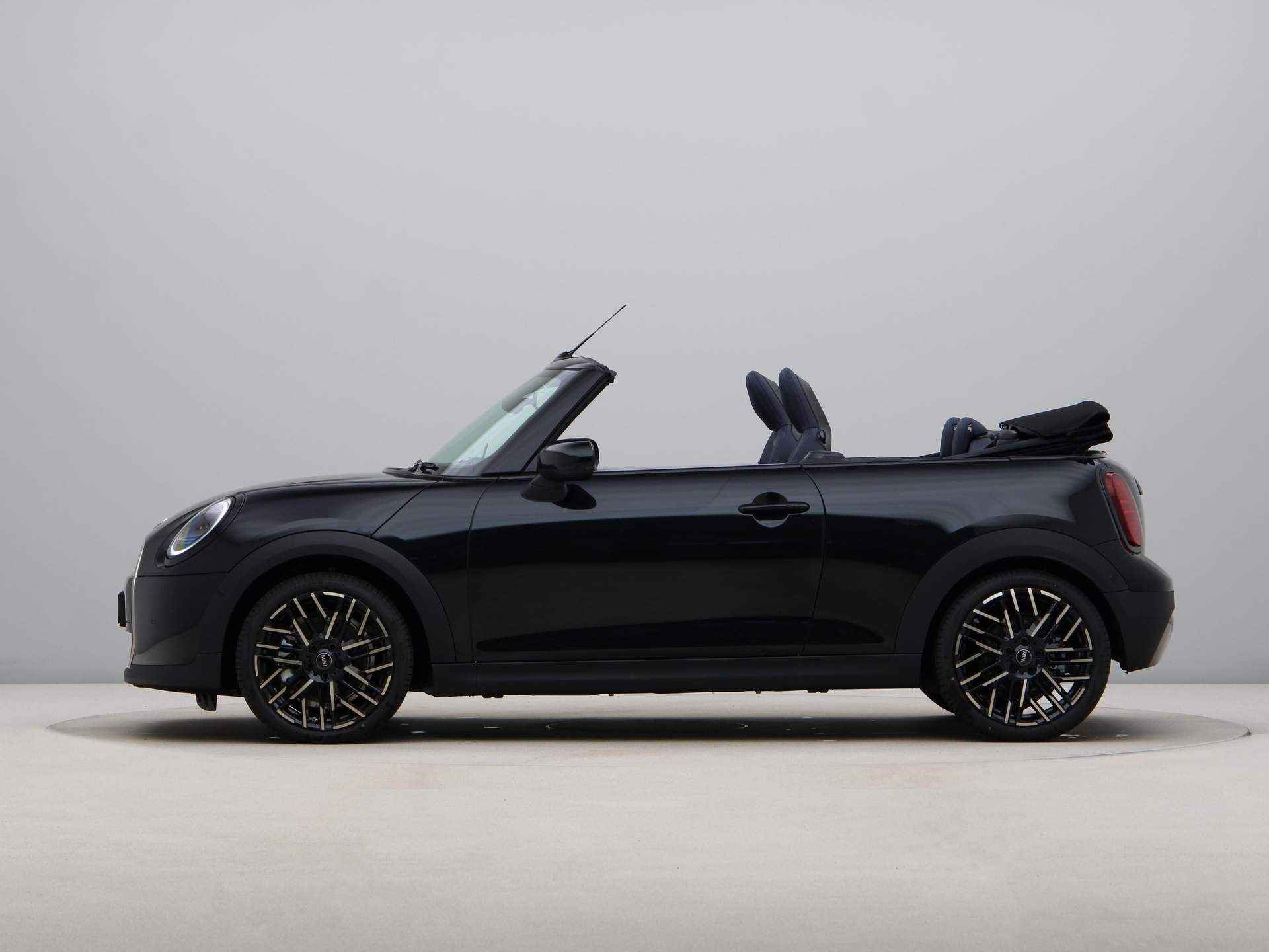 MINI Cooper Cabrio C Favoured Pakket M PRIVATE LEASE EUR 749,- (48 mnd/10.000 km) - 21/32