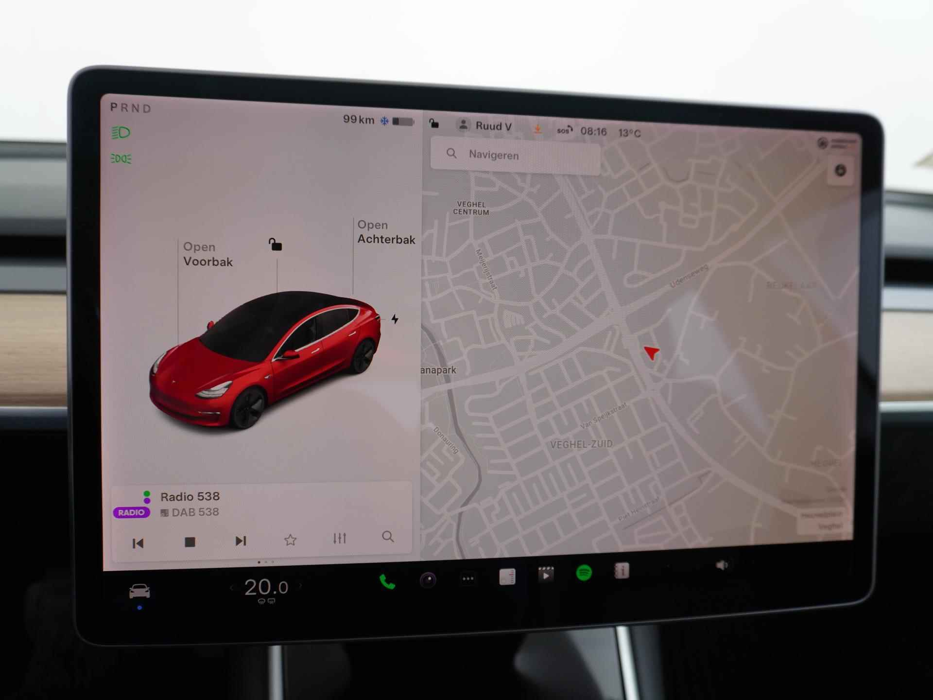 Tesla Model 3 Standard RWD Plus 60 kWh VAN 25.900 VOOR 20.877 EINDEJAARSVOORDEEL 5.023 | RIJKLAAR INCL. 12 MAANDEN BOVAGGARANTIE - 30/45