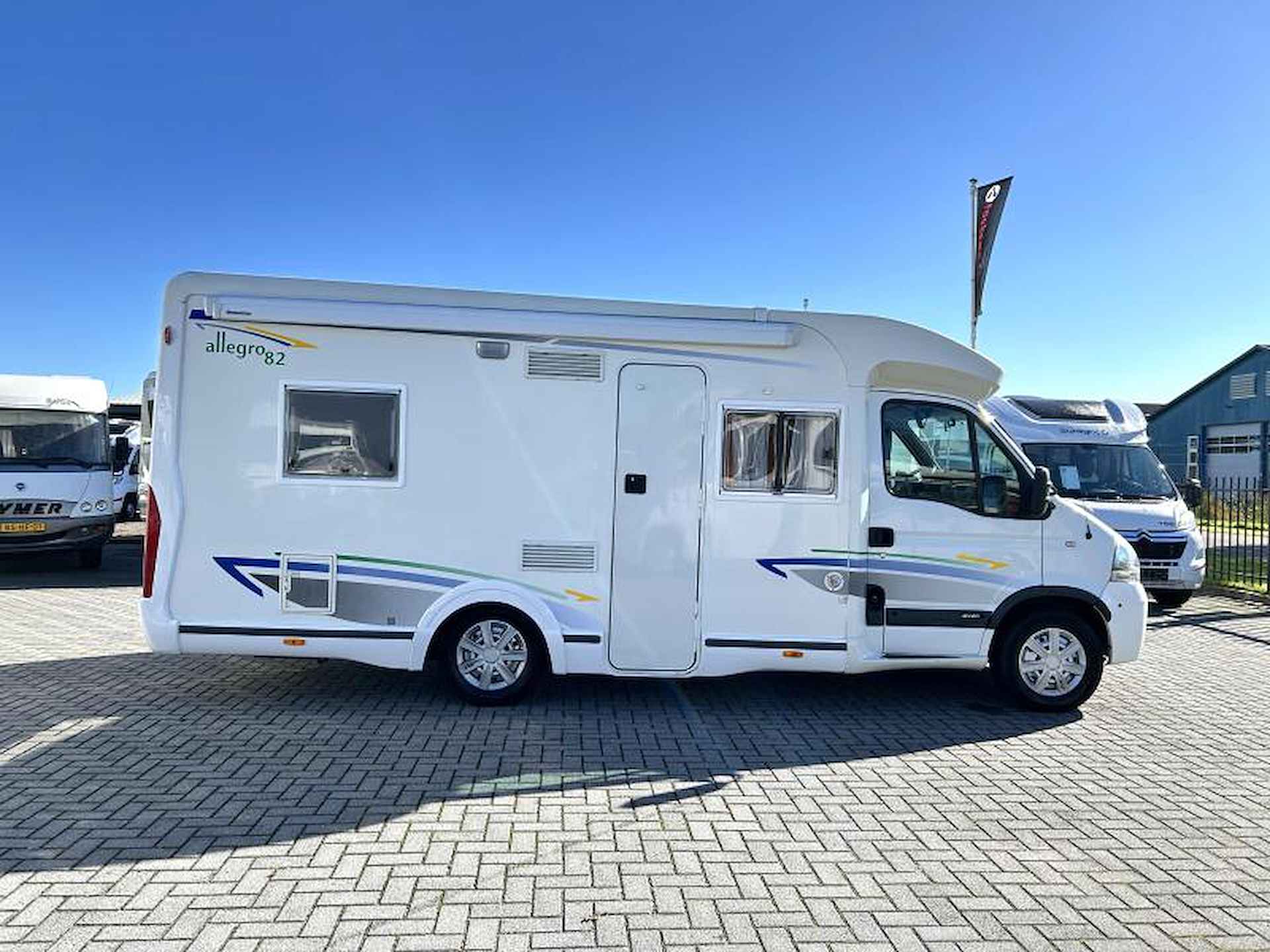 Chausson Allegro 82 vastbed/Airco/2006/140pk - 21/23