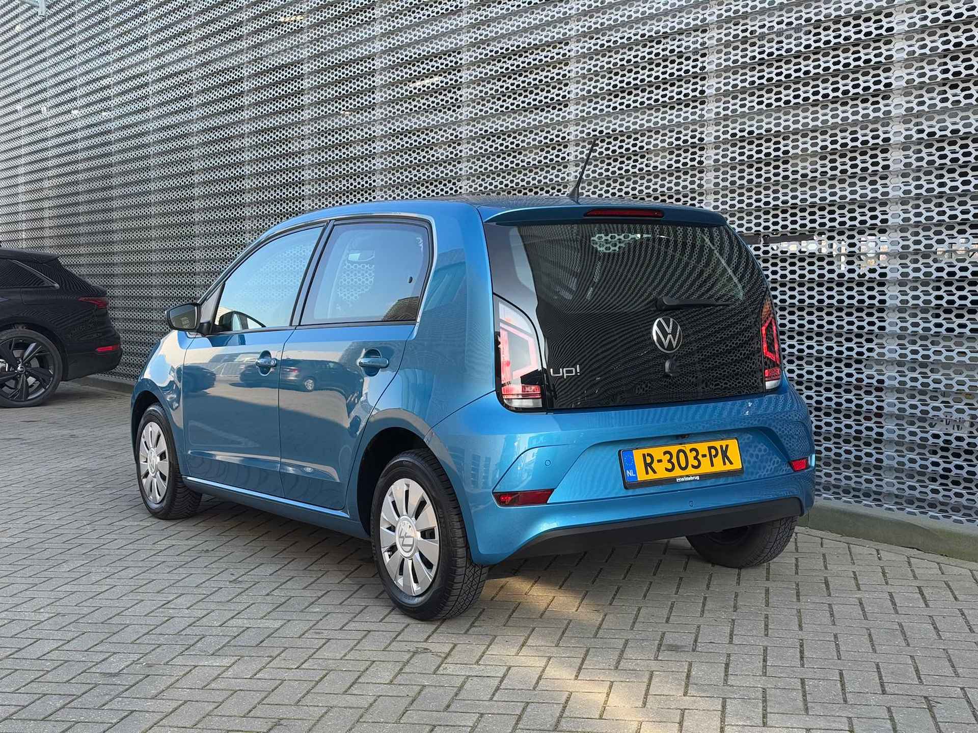 Volkswagen up! 1.0 / Airco / Stoelverwarming / Achteruitrijcamera - 6/27