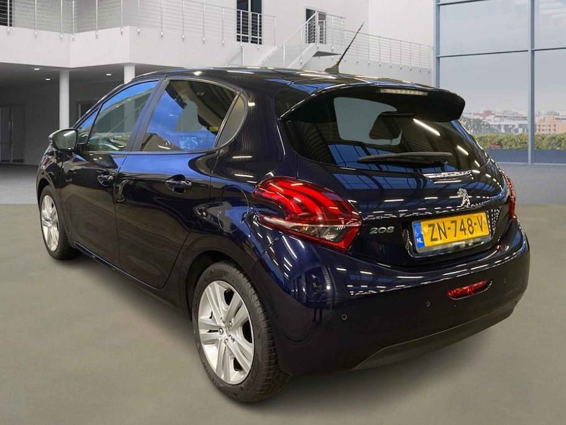 Peugeot 208 1.2 PureTech Signature 59.300 km + NAP 2e Eig. NL-auto - 4/25