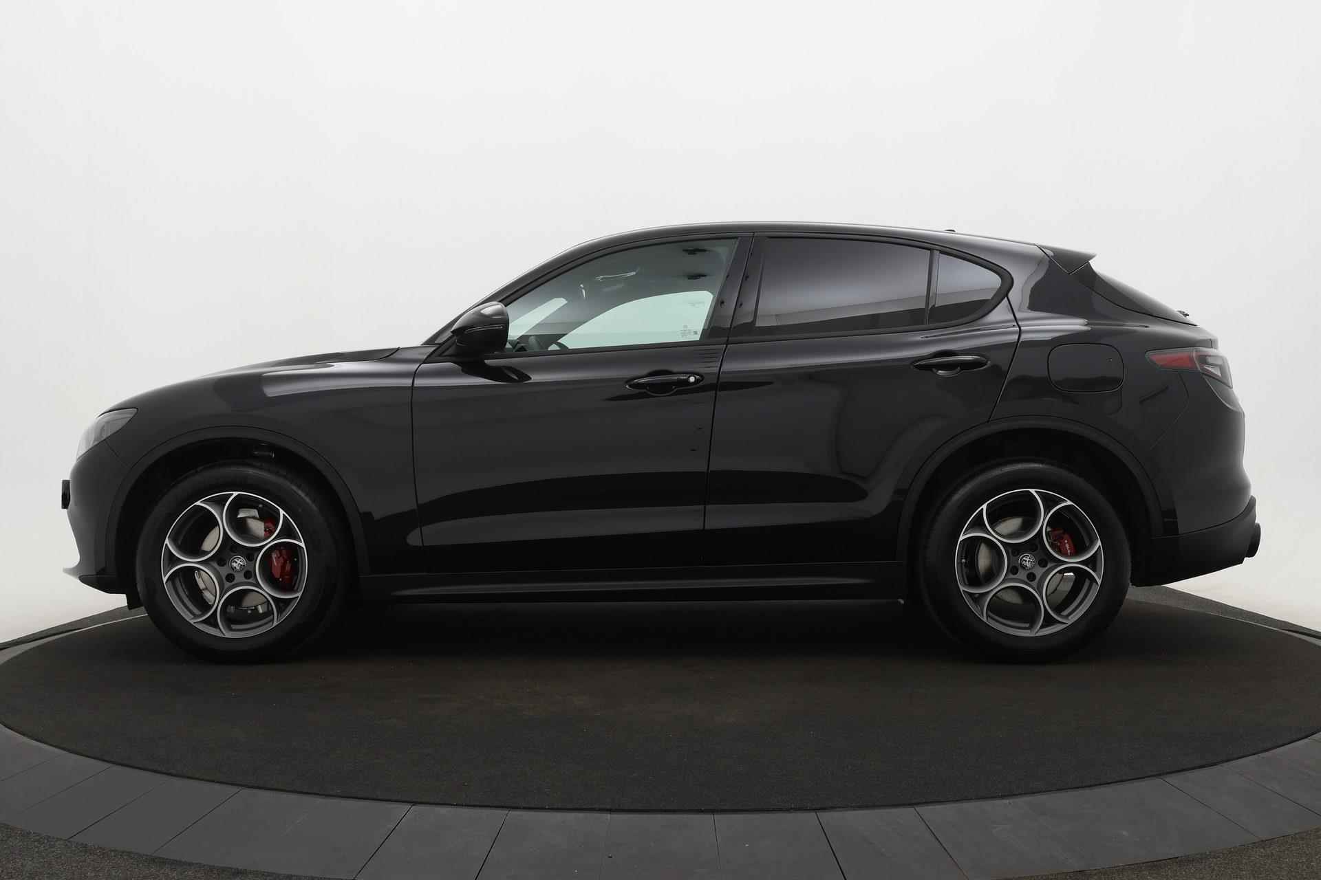 Alfa Romeo Stelvio 2.0 T 280PK GME AWD SPRINT | Leder+mem | Ad. Cruise | Stoel/stuurverw. | Faceliftmodel van €88.155,- nu € 68.445,- - 2/33