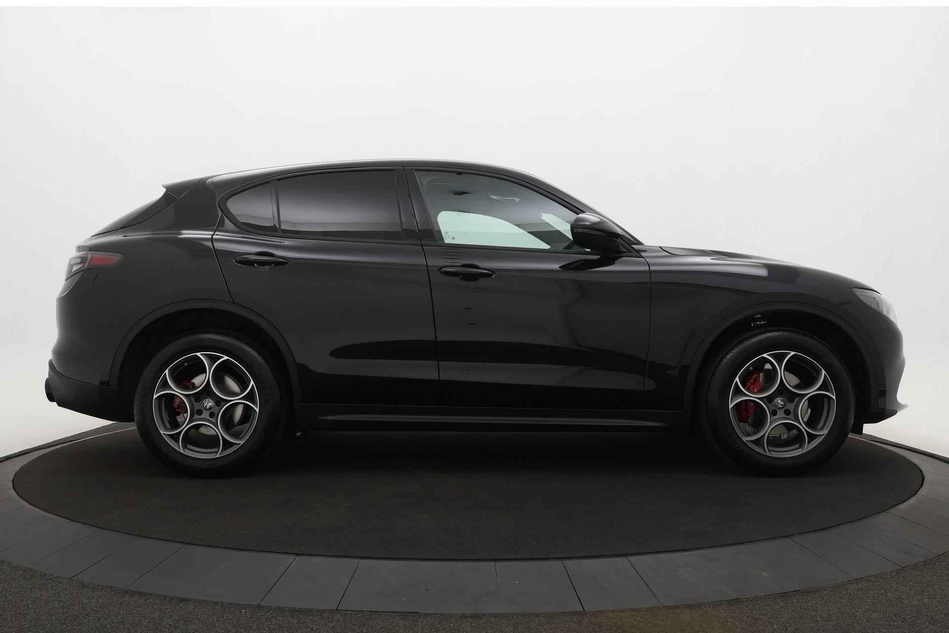 Alfa Romeo Stelvio 2.0 T 280PK GME AWD SPRINT | Leder+mem | Ad. Cruise | Stoel/stuurverw. | Faceliftmodel van €88.155,- nu € 68.445,- - 6/33