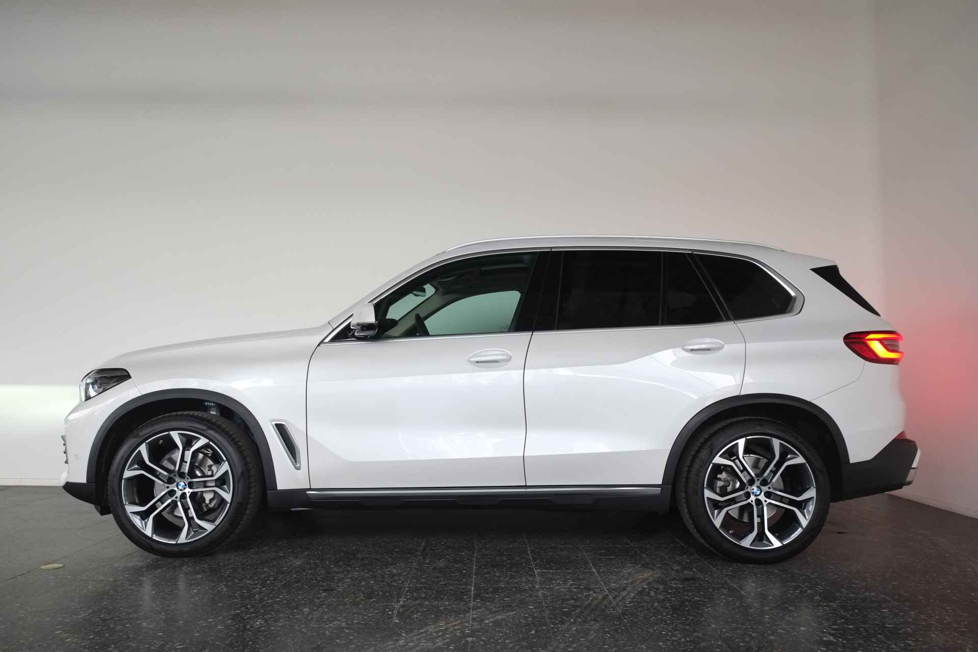 BMW X5 xDrive30d High Executive Opendak / LED / Leder / Cam / Head-Up - 52/52