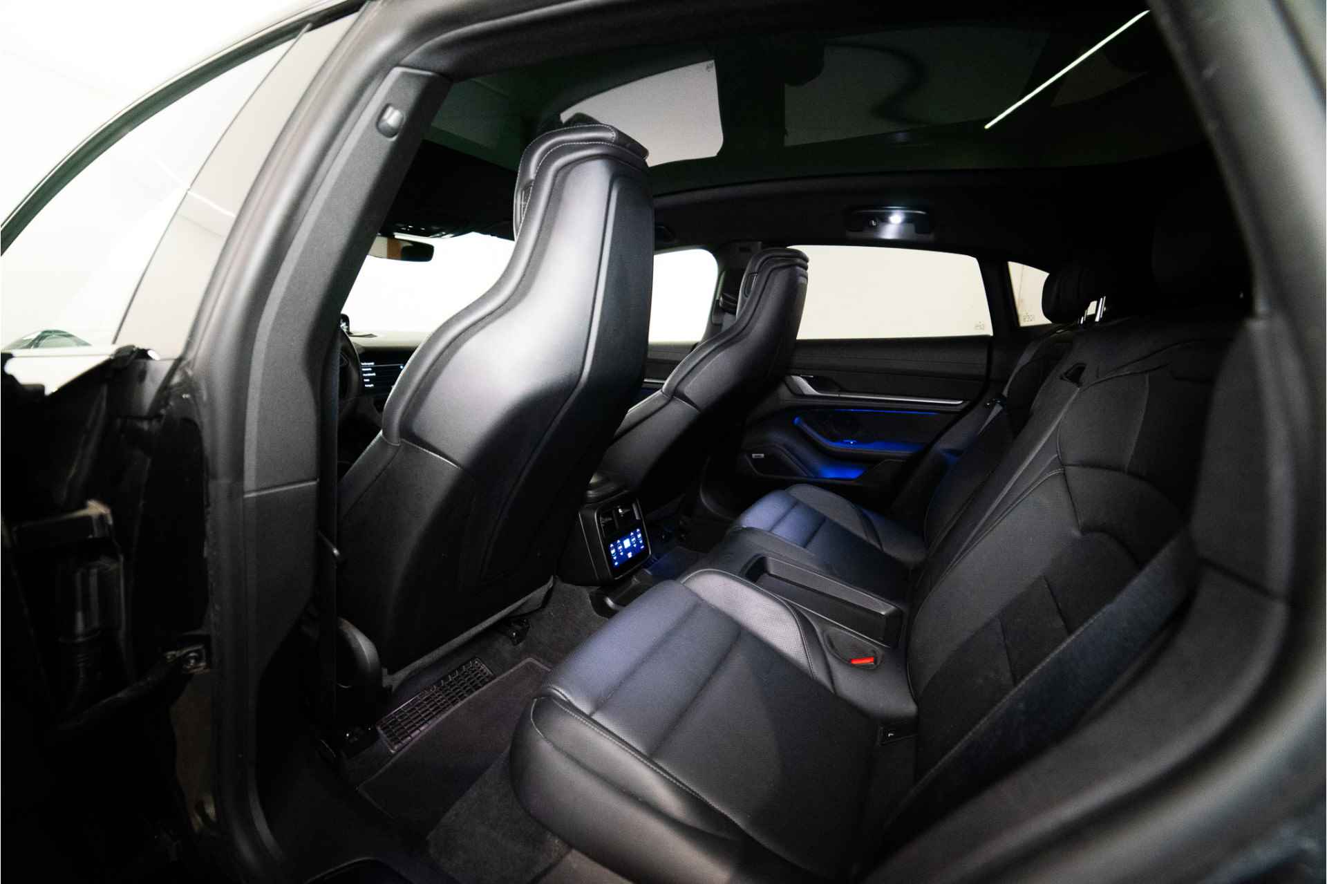 Porsche Taycan Cross Turismo 4 93 kWh | NL AUTO | Chrono | Pano | Bose | Sfeer | InnoDrive | Luchtvering | VOL! 24 MND Garantie! - 31/52