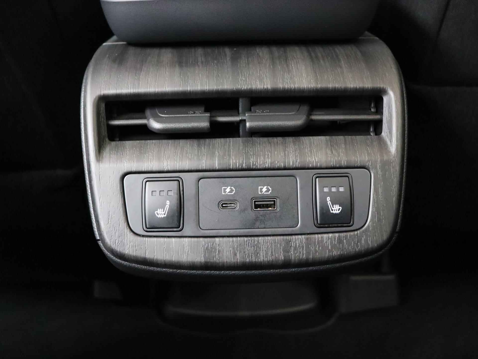 Nissan Ariya Evolve 87 kWh Leather | ACC | e-Pedal | Stoelverwarming voor + achter | Panoramadak | Elektrisch verstelbaar armsteun - 34/41