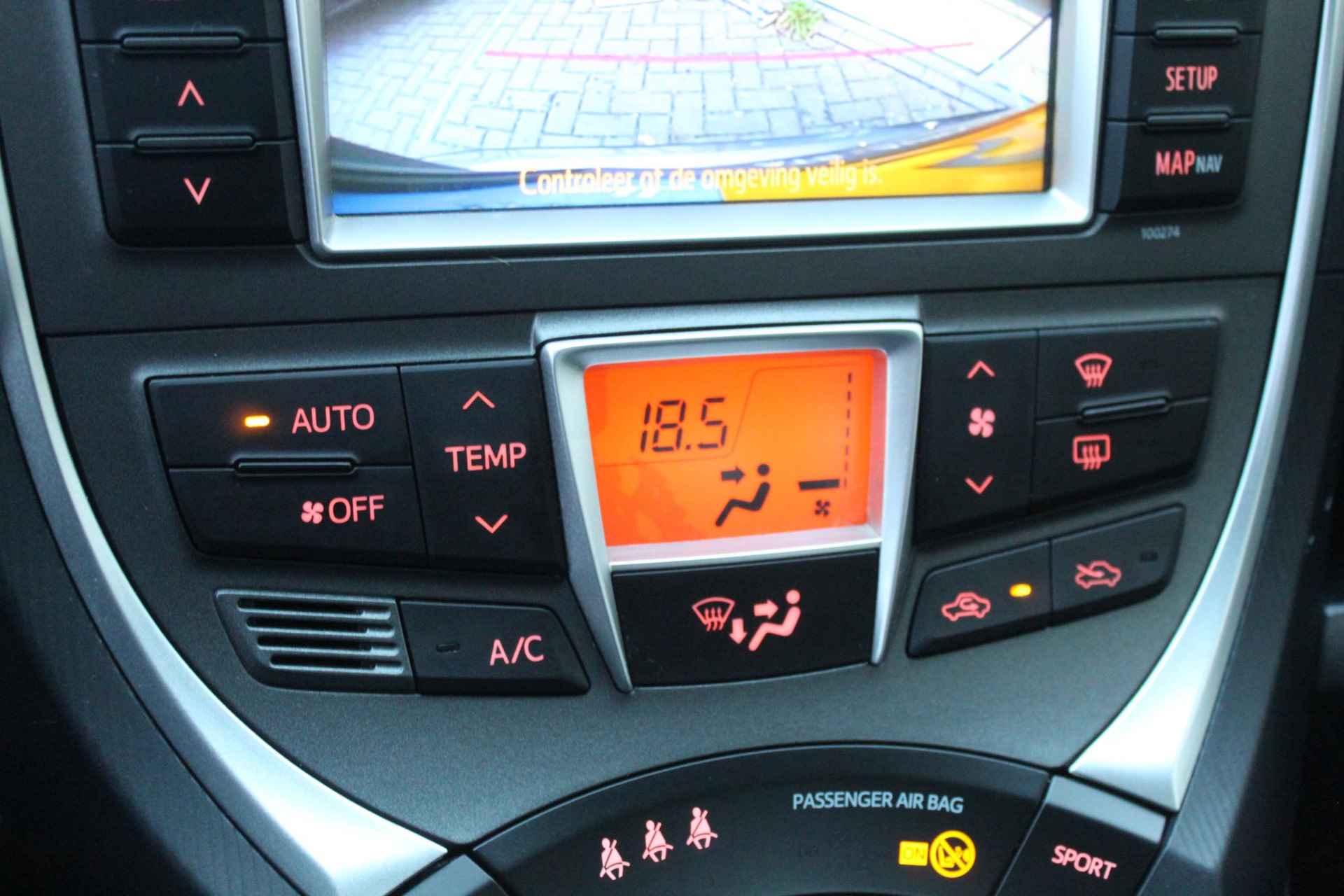 Toyota Verso-S 1.3 VVT-i Aspiration | Nieuwe APK + 2 Nieuwe banden! | Climate Control | Navigatie | Camera | - 12/19