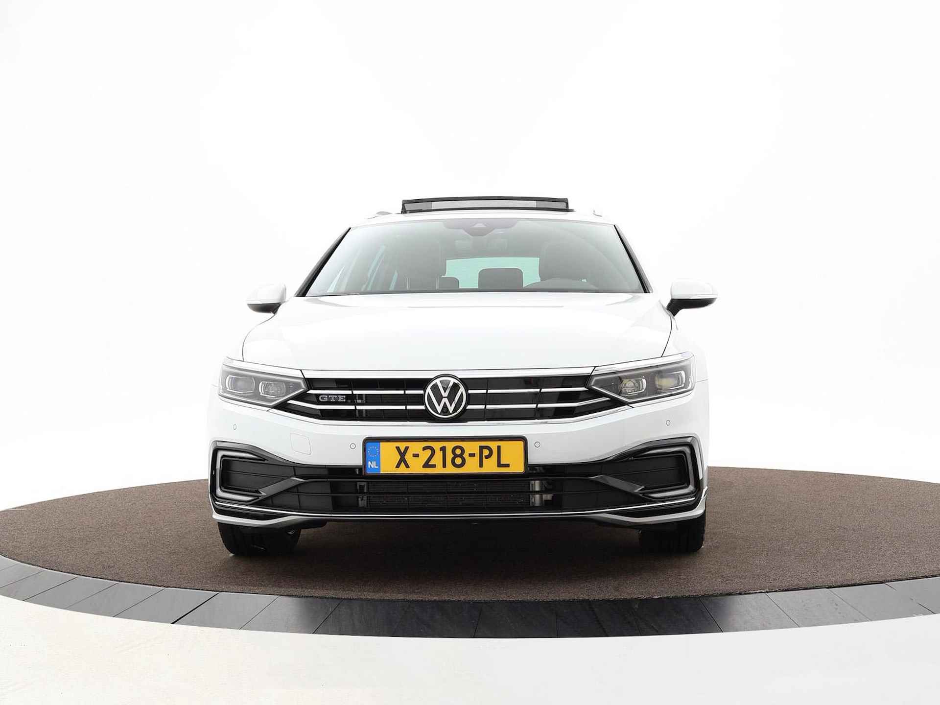 Volkswagen Passat Variant GTE Business 1.4 Tsi 218pk DSG eHybrid Variant · Keyless · 360 Camera · Panoramadak · Trekhaak · IQ.Light · 18'' Inch · Garantie t/m 28-12-2027 of 100.000km - 37/53