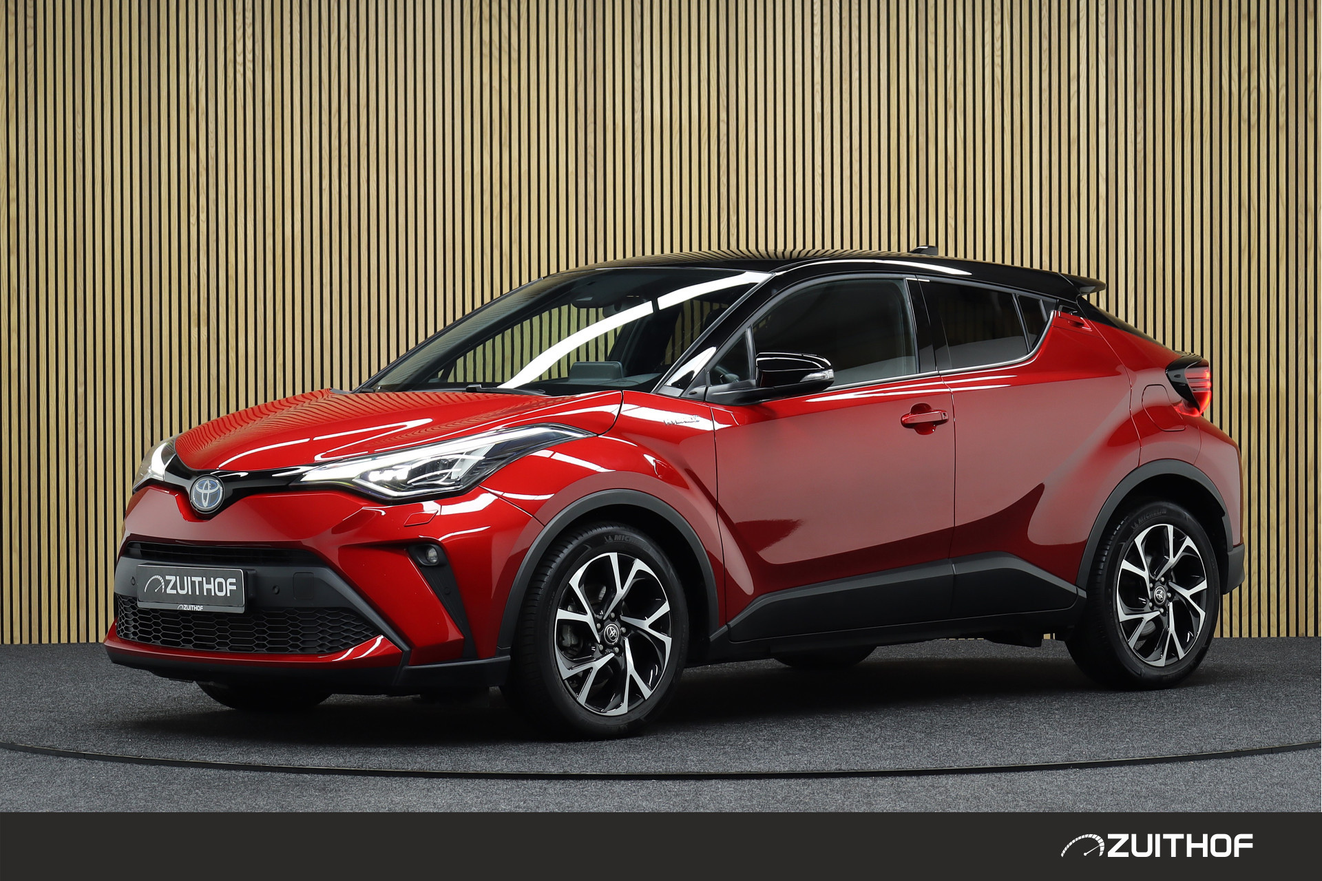 Toyota C-HR 1.8 Hybrid Club Premium | Bi-Tone | Cruise-control | Dodehoekdetectie | Full led