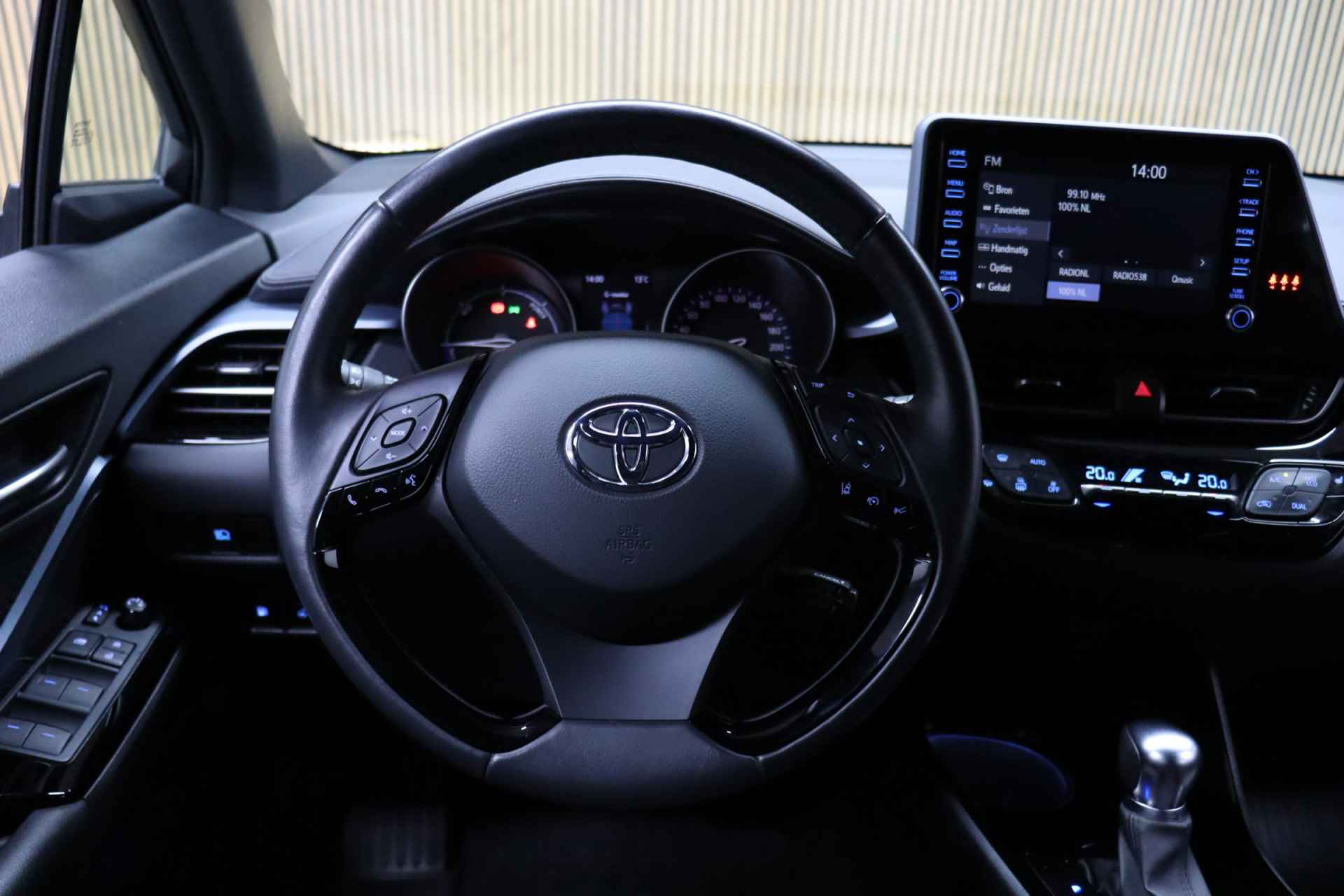 Toyota C-HR 1.8 Hybrid Club Premium | Bi-Tone | Cruise-control | Dodehoekdetectie | Full led - 16/38