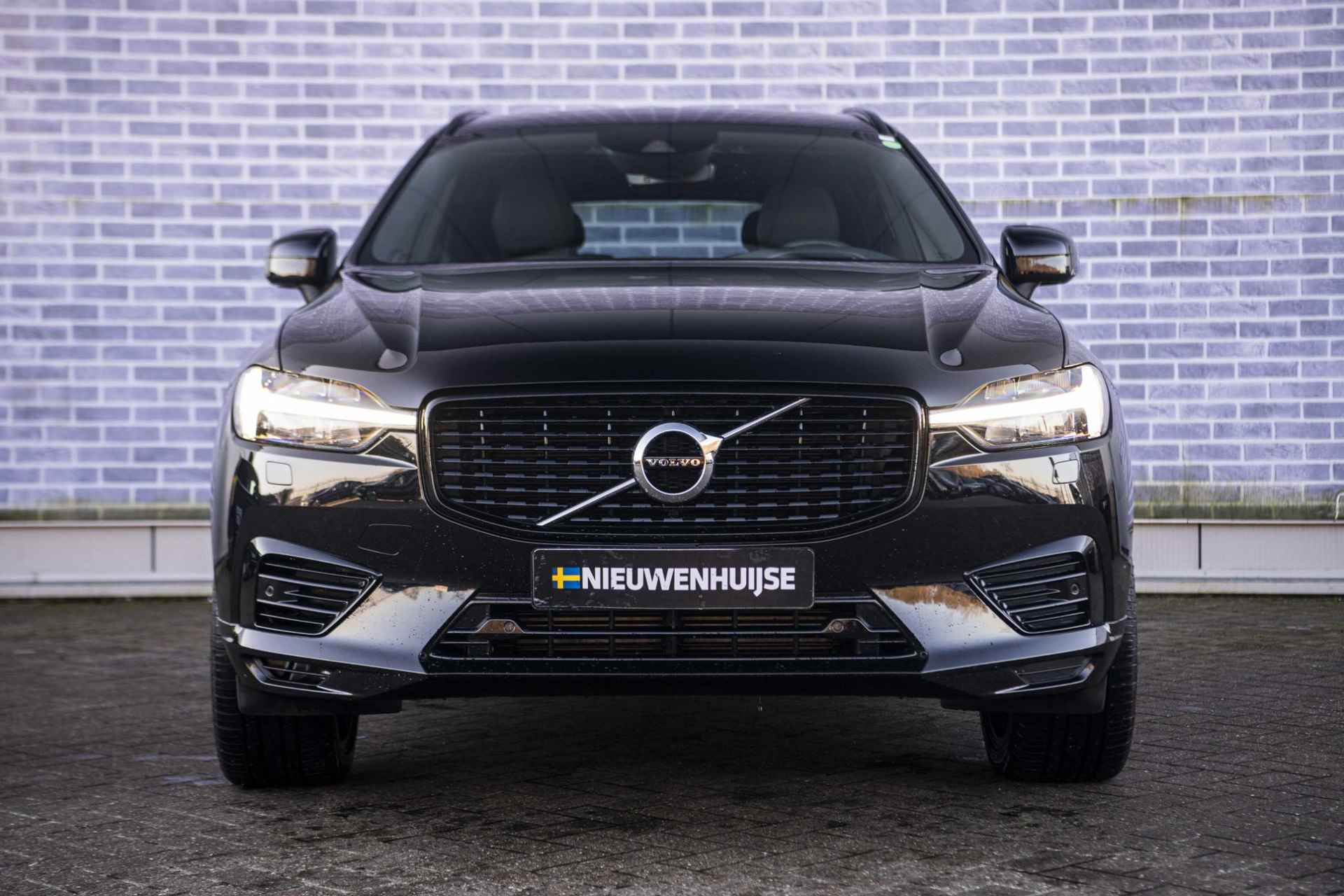 Volvo XC60 2.0 Recharge T6 AWD R-Design | Panoramadak | Trekhaak | Donker Glas | Stoel en Stuurverwarming | Head Up Display | Gelamineerd Glas | - 10/39