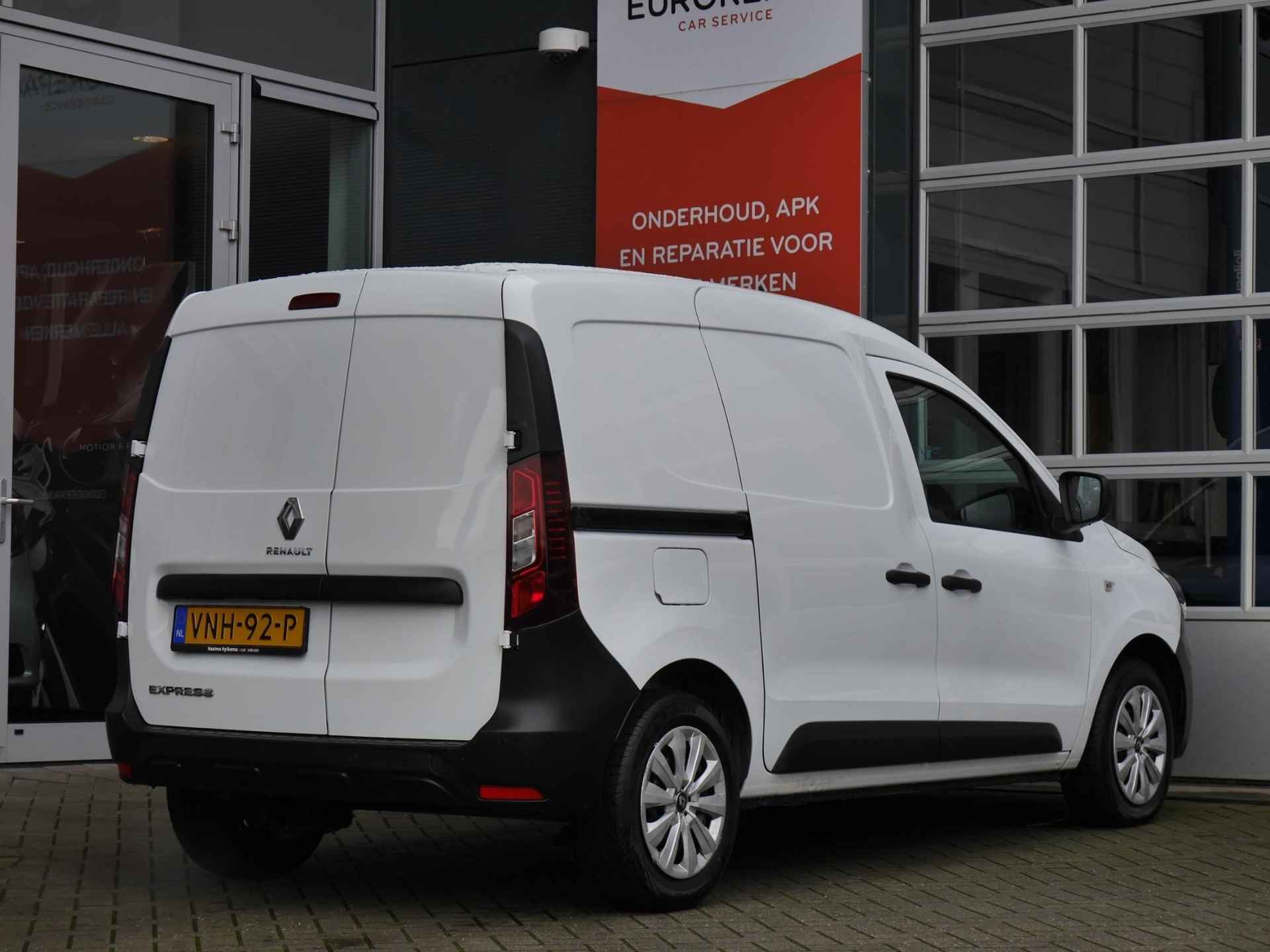 Renault Express 1.5 dCi 95 Comfort + | Airco | Mistlampen | Cruise control | Navigatie | Armleuning | Parkeersensoren achter - 5/28