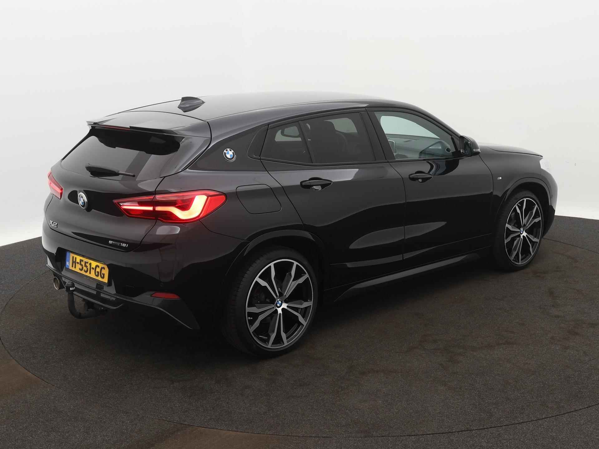 BMW X2 sDrive18i High Executive | M PAKKET | SFEERVERLICHTING | LED VERLICHTING | ELEKTRISCHE ACHTERKLEP | CLIMATE CONTROL | KEYLESS START | - 4/18