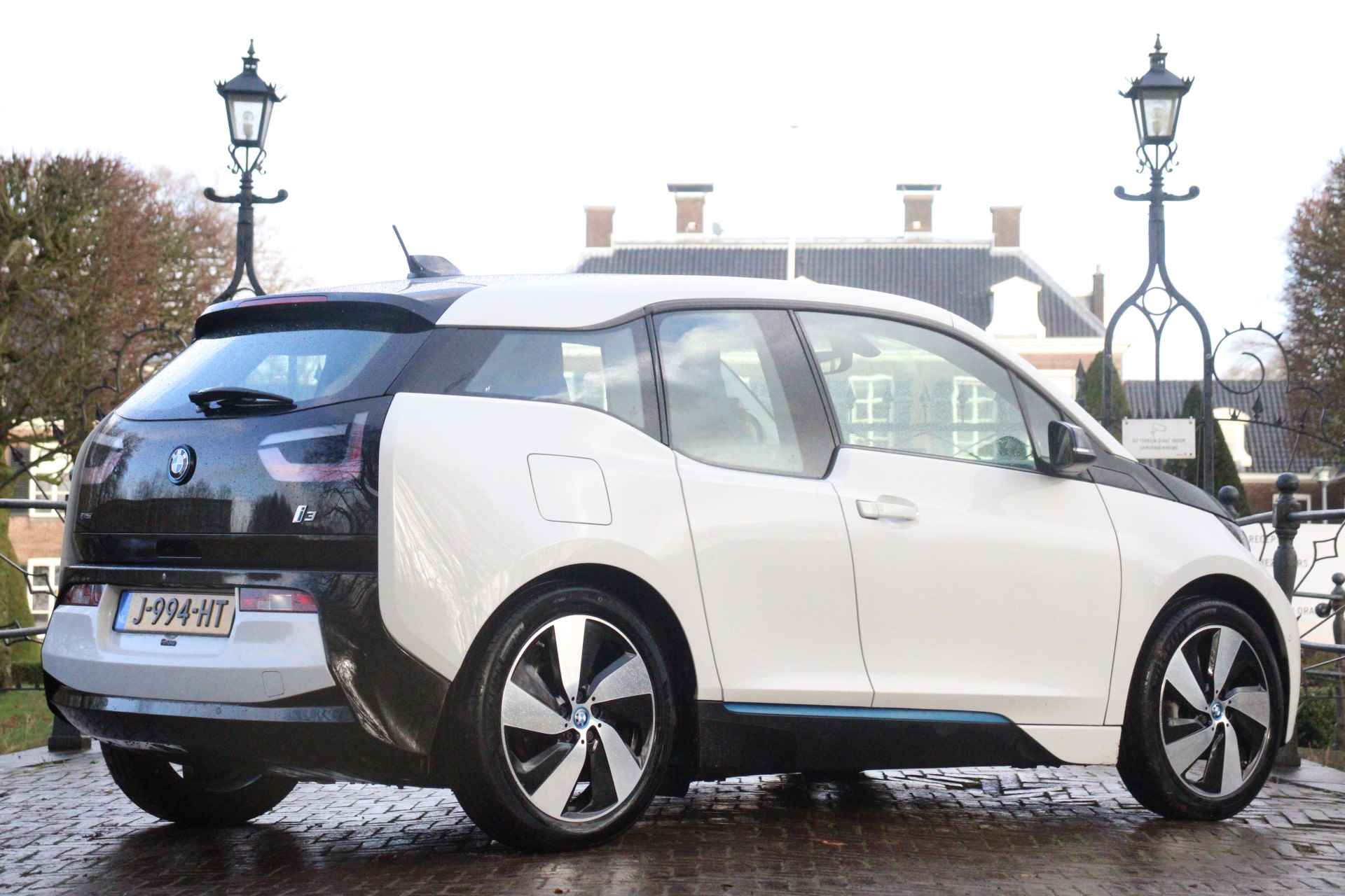 BMW i3 BASIS COMFORT ADVANCE 22 KWH | NAVI-PROF | CAMERA | CLIMA | STOELVERWARMING | CRUISE | LM. VELGEN | PARK SENS V+A - 3/50