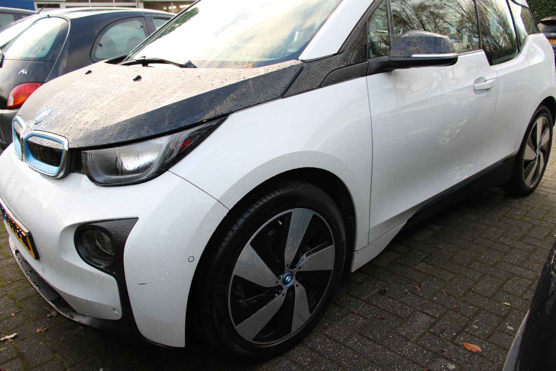 BMW i3 BASIS COMFORT ADVANCE 22 KWH | NAVI-PROF | CAMERA | CLIMA | STOELVERWARMING | CRUISE | LM. VELGEN | PARK SENS V+A - 49/50