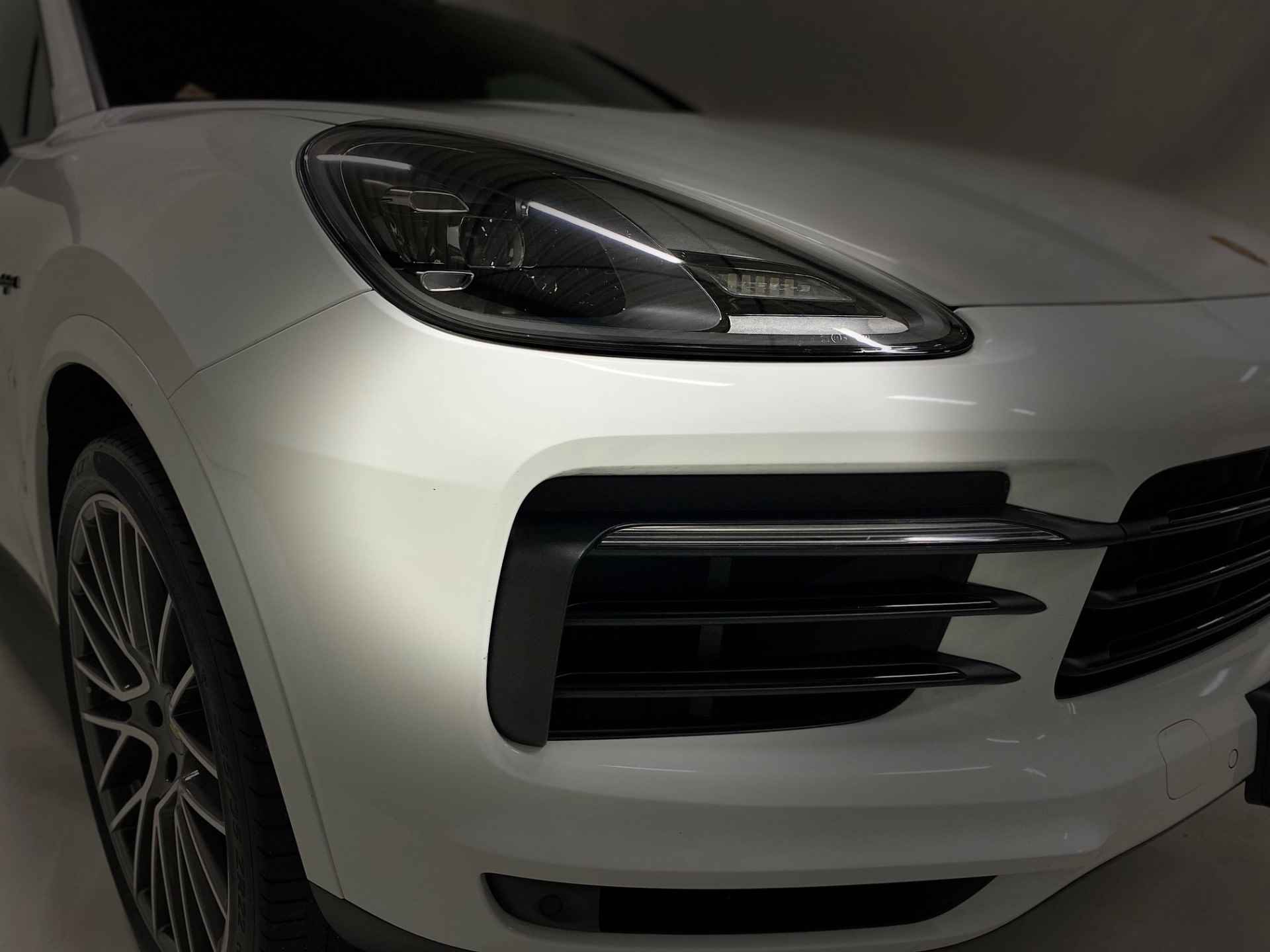 Porsche Cayenne Coupé 3.0 E-Hybrid 21inch ACC Sportchrono Luchtv. 360°camera Stoelen Leder+Memo 21inch - 14/50