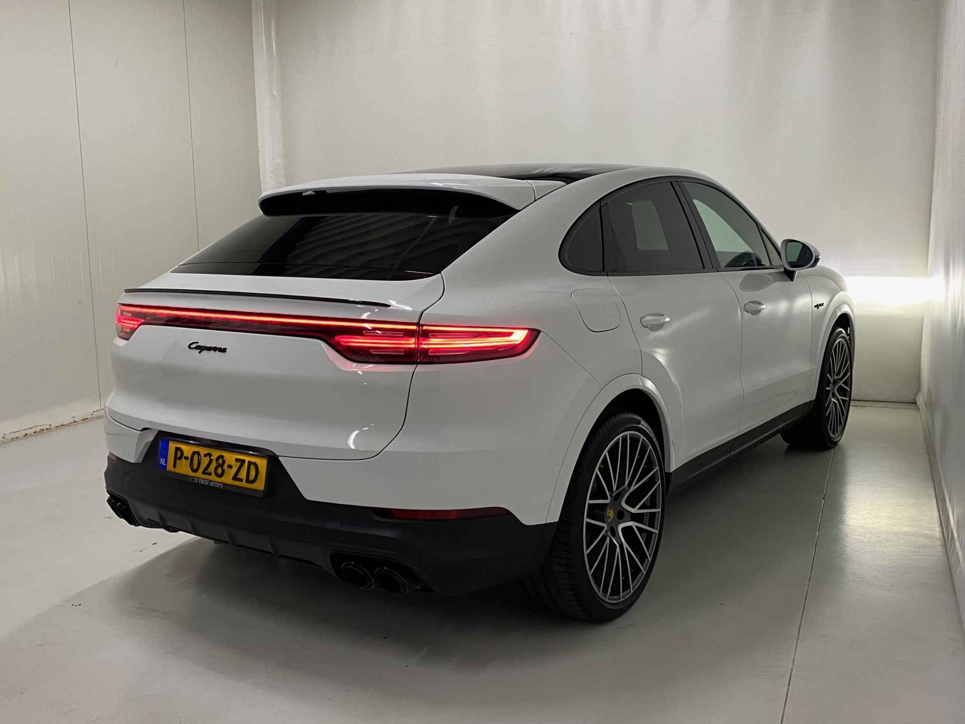 Porsche Cayenne Coupé 3.0 E-Hybrid 21inch ACC Sportchrono Luchtv. 360°camera Stoelen Leder+Memo 21inch - 50/50