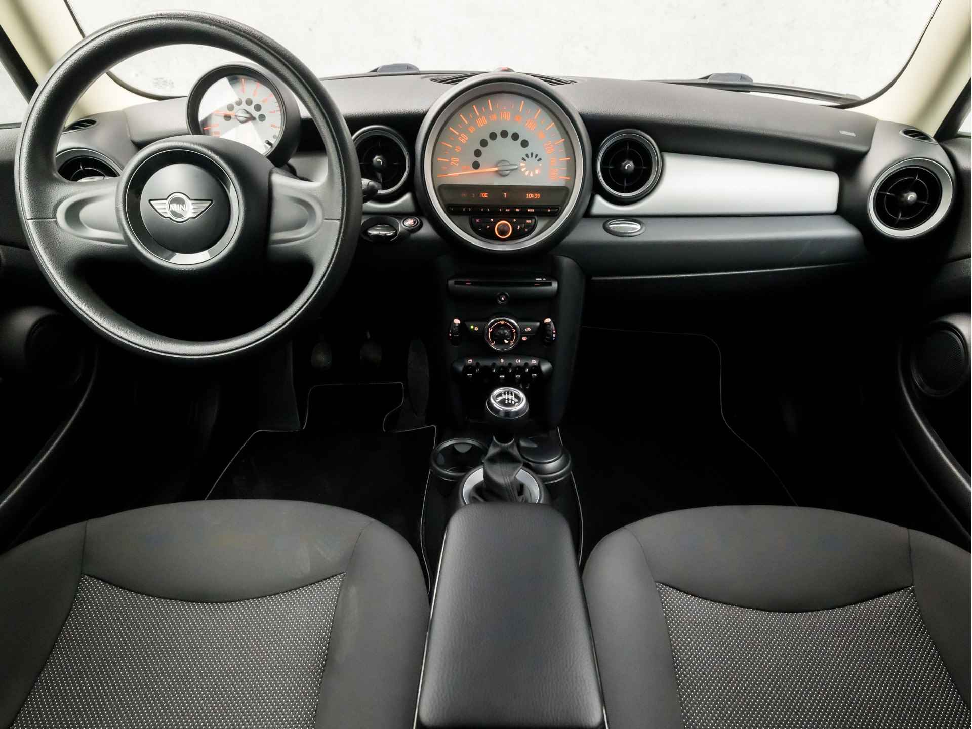 MINI Mini 1.6 One Sport (AIRCO, RADIO, ARMSTEUN, SPORTSTOELEN, ELEK PAKKET, LM VELGEN, NIEUWE APK, NIEUWSTAAT) - 6/24