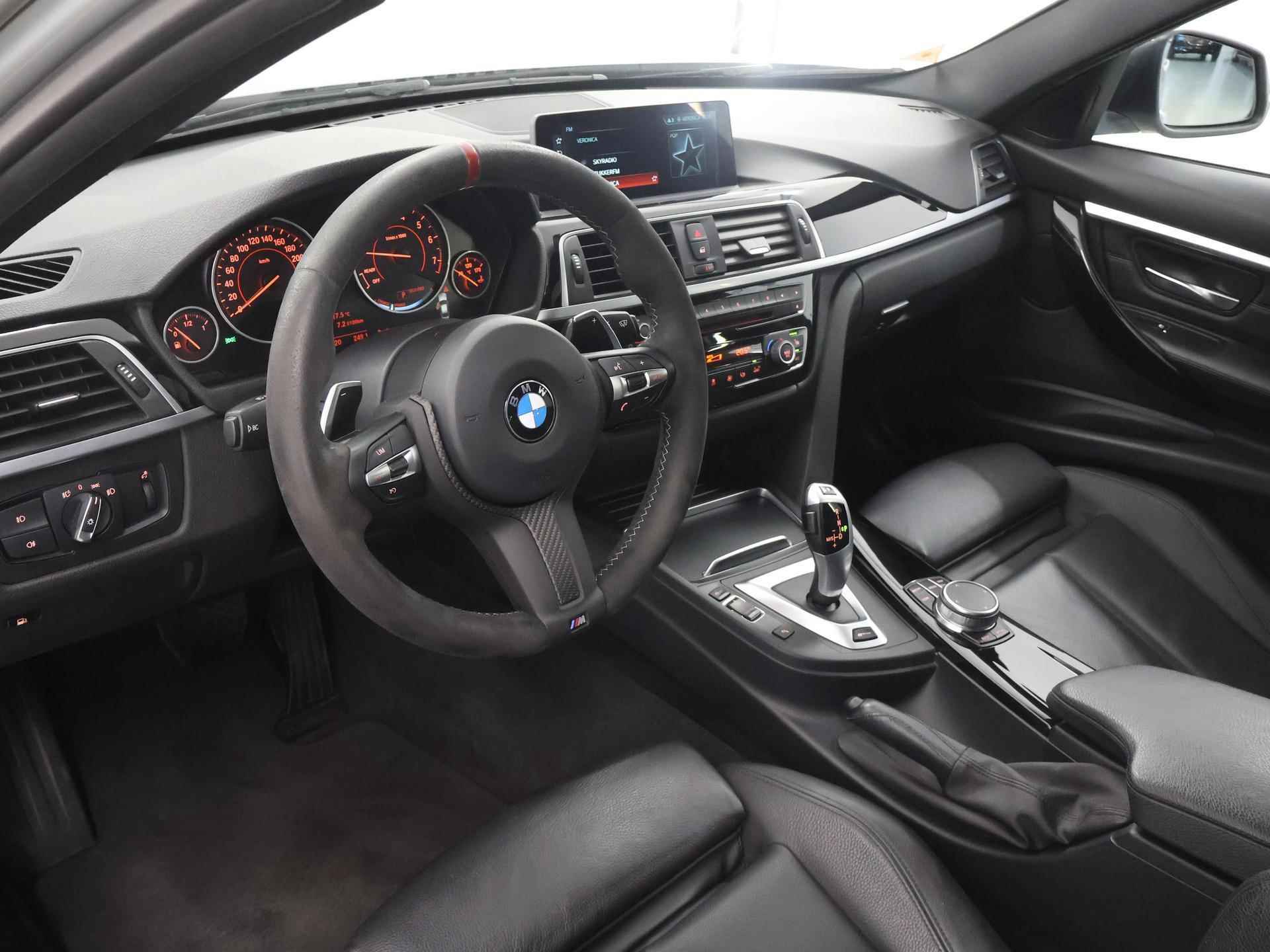 BMW 3-serie 330e Centennial High Executive Sportline | Schuif-/kanteldak | Navigatie | Sportstoelen | Parkeersensoren | Stoelverwarming | Keyless Go | Carplay | Stoelverwarming | - 8/37