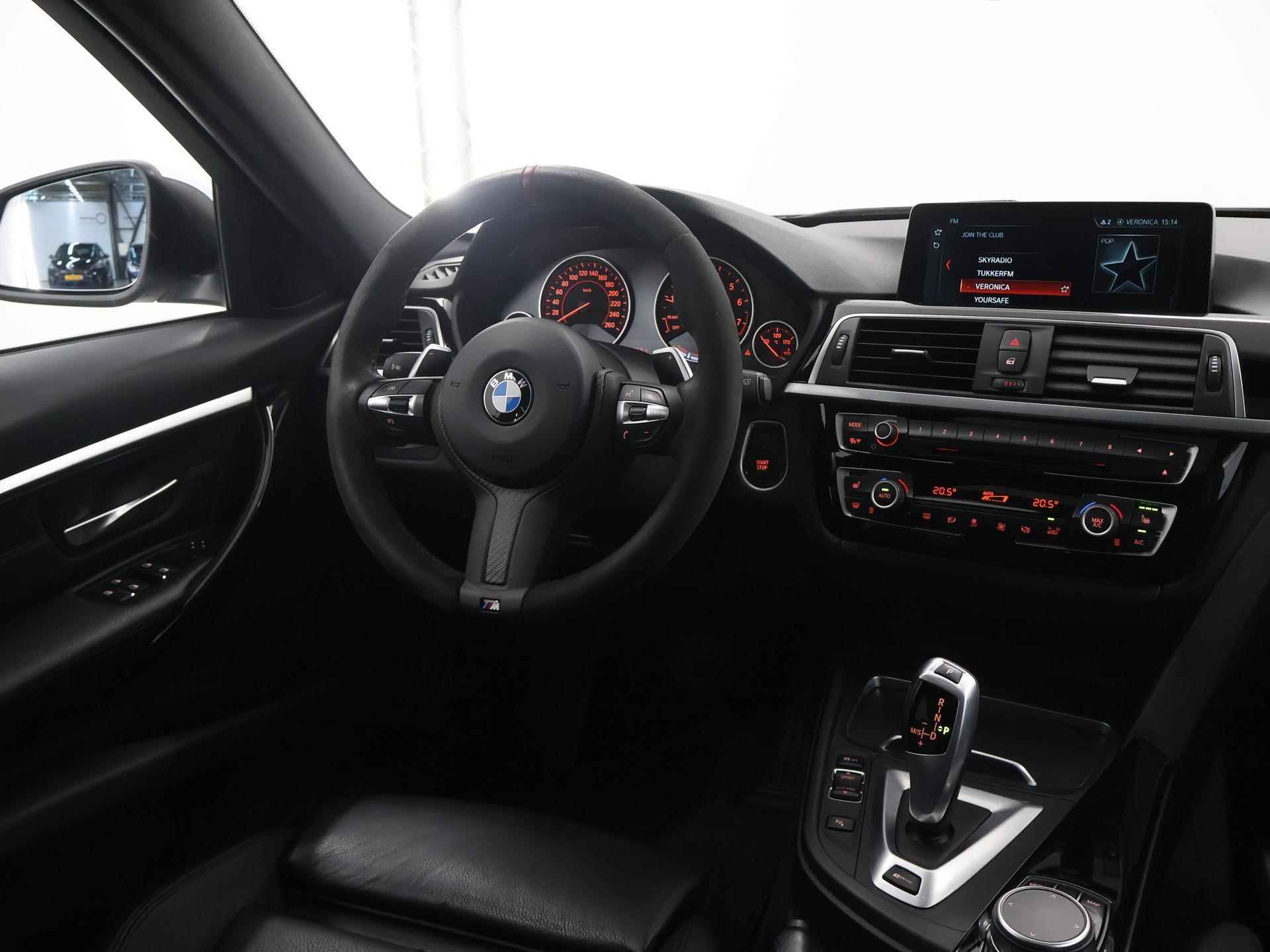 BMW 3-serie 330e Centennial High Executive Sportline | Schuif-/kanteldak | Navigatie | Sportstoelen | Parkeersensoren | Stoelverwarming | Keyless Go | Carplay | Stoelverwarming | - 10/37