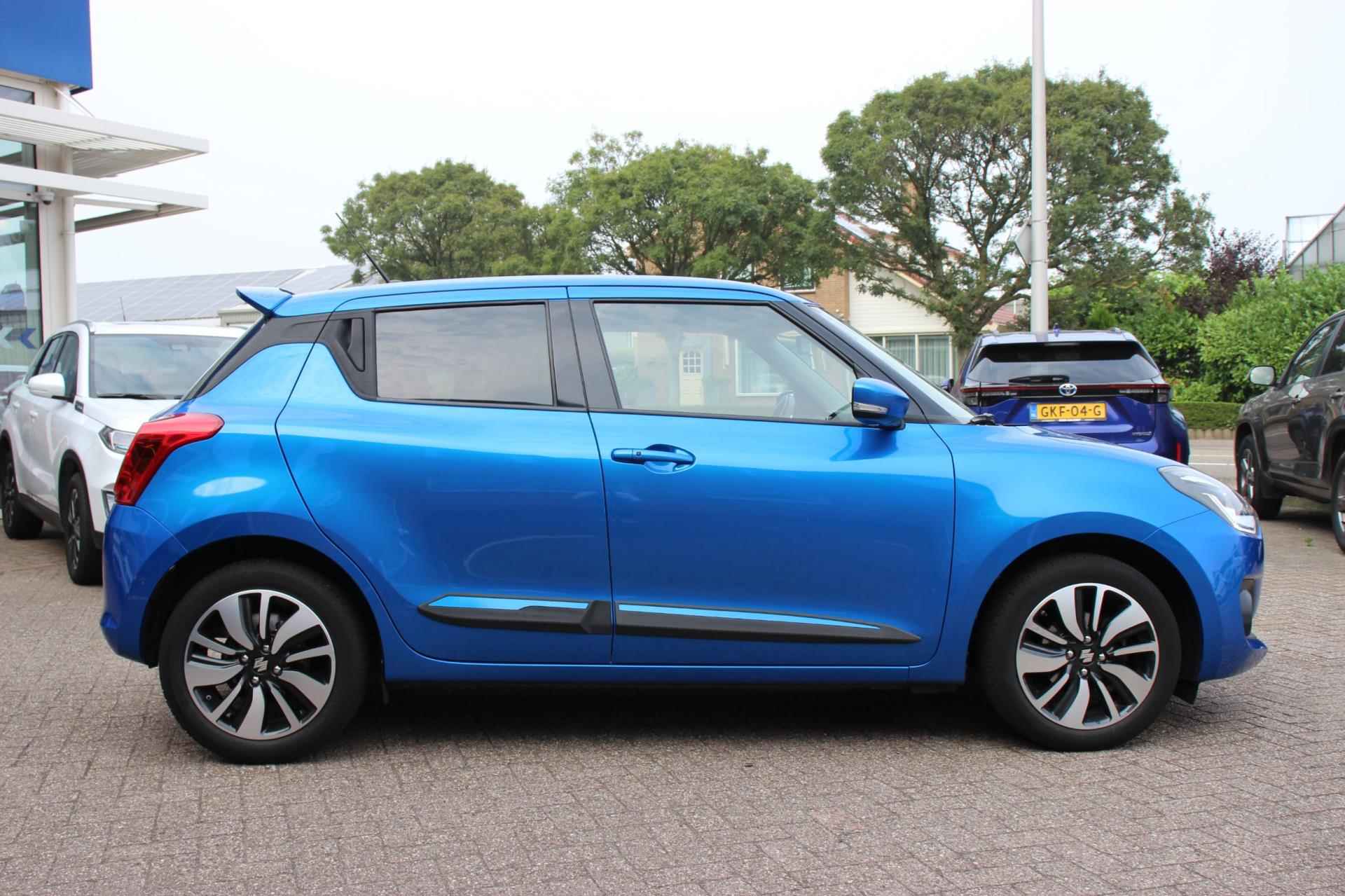 Suzuki Swift 1.0 Stijl/Style Hybrid NAVI/CLIMA/CRUISE - 6/33