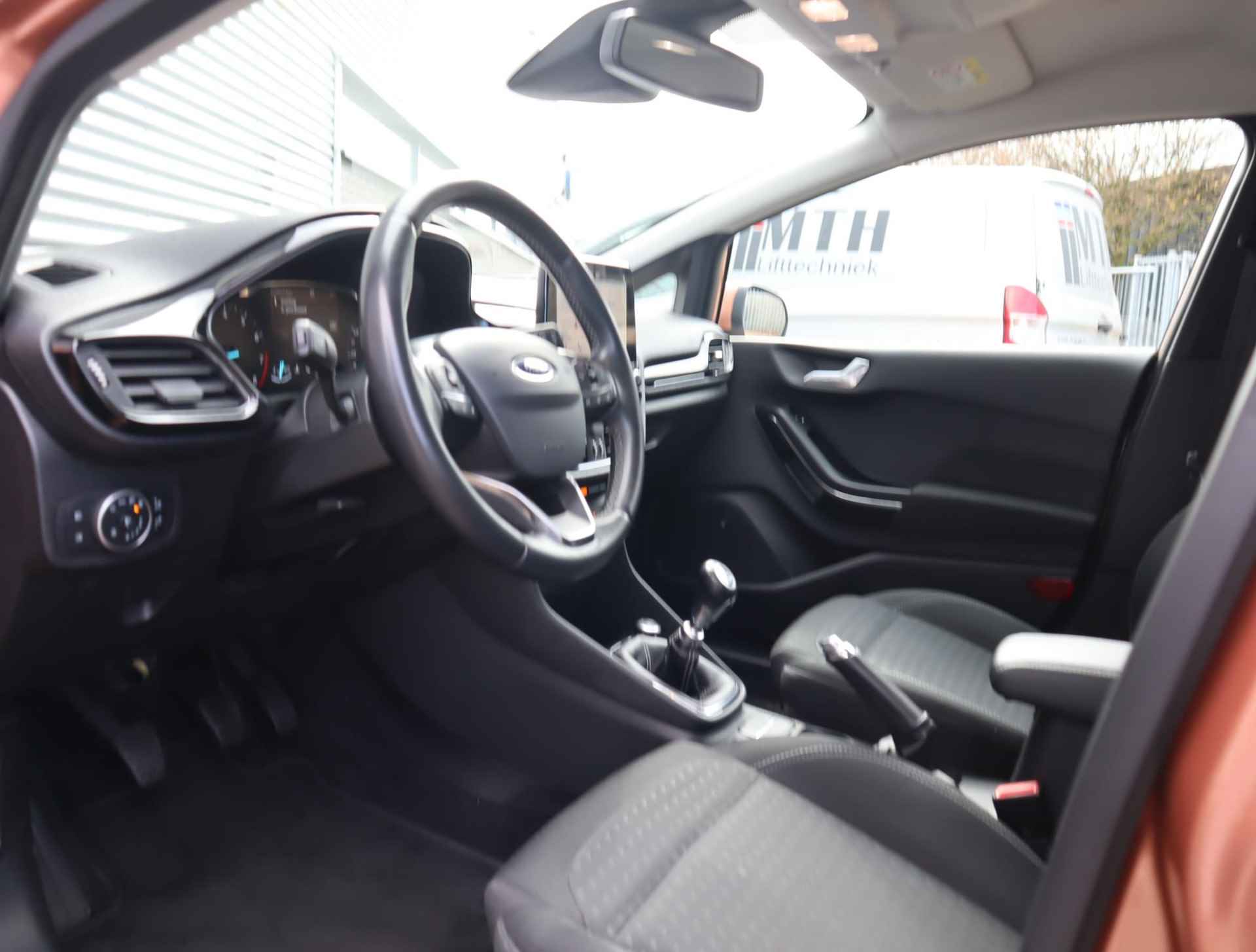 Ford Fiesta 1.0 EcoBoost Titanium | Trekhaak | Navigatie | Camera | B&0 | Adaptieve Cruise Control | Parkeerhulp | Voorruitverwarming - 8/49