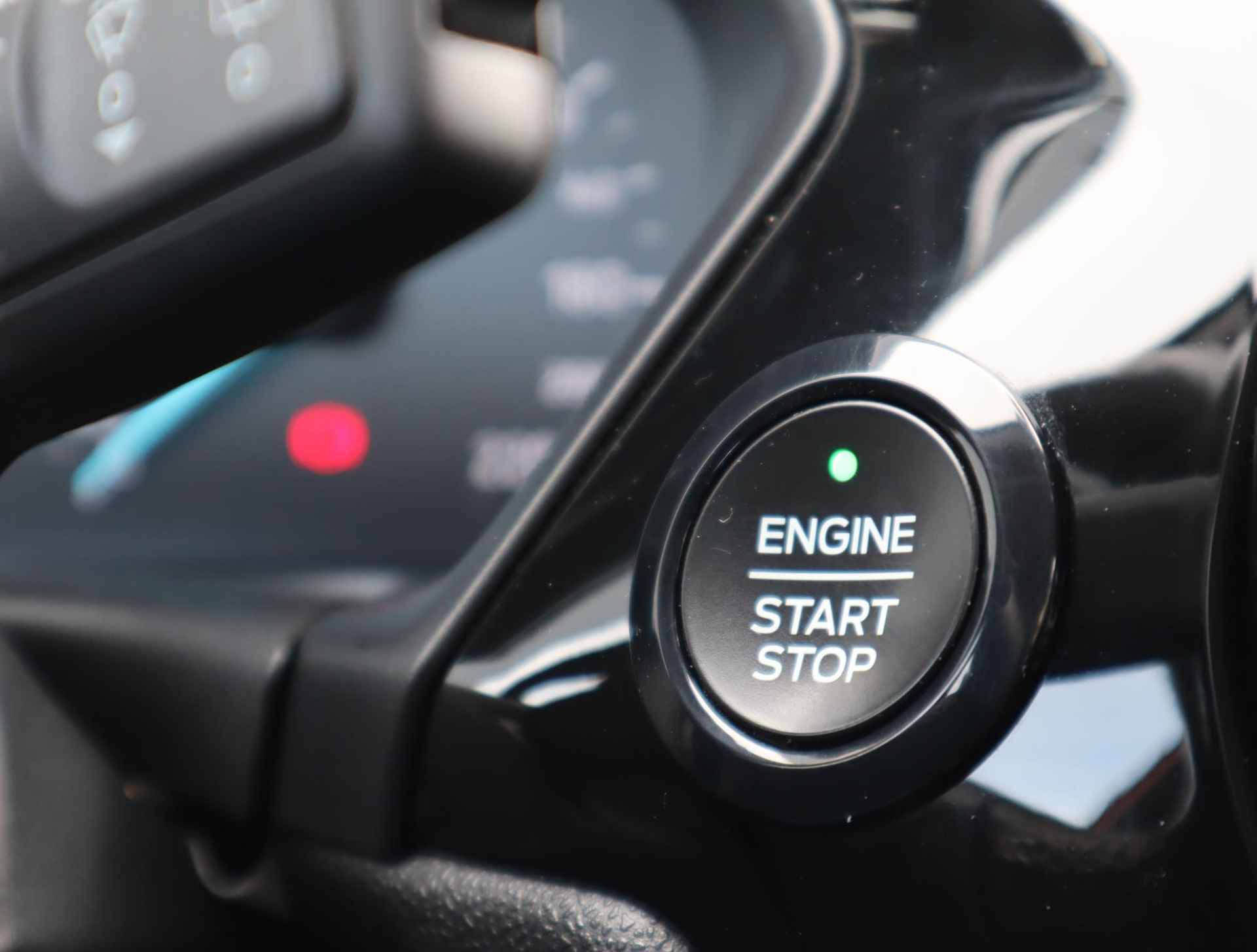 Ford Fiesta 1.0 EcoBoost Titanium | Trekhaak | Navigatie | Camera | B&0 | Adaptieve Cruise Control | Parkeerhulp | Voorruitverwarming - 18/49