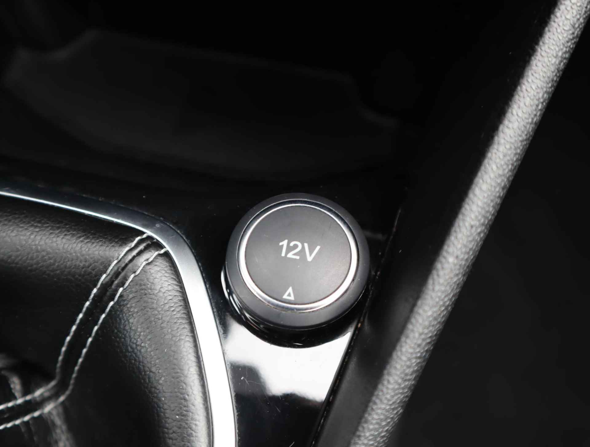 Ford Fiesta 1.0 EcoBoost Titanium | Trekhaak | Navigatie | Camera | B&0 | Adaptieve Cruise Control | Parkeerhulp | Voorruitverwarming - 28/49