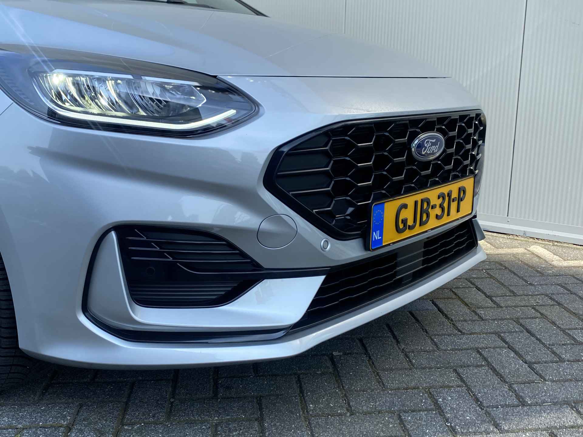 Ford Fiesta 1.0 EcoBoost 100pk ST-Line | Led | Climate | Camera | Carplay | Keyless | Navigatie | Winterpakket | 17" Lichtmetaal | Parkeer A - 11/32