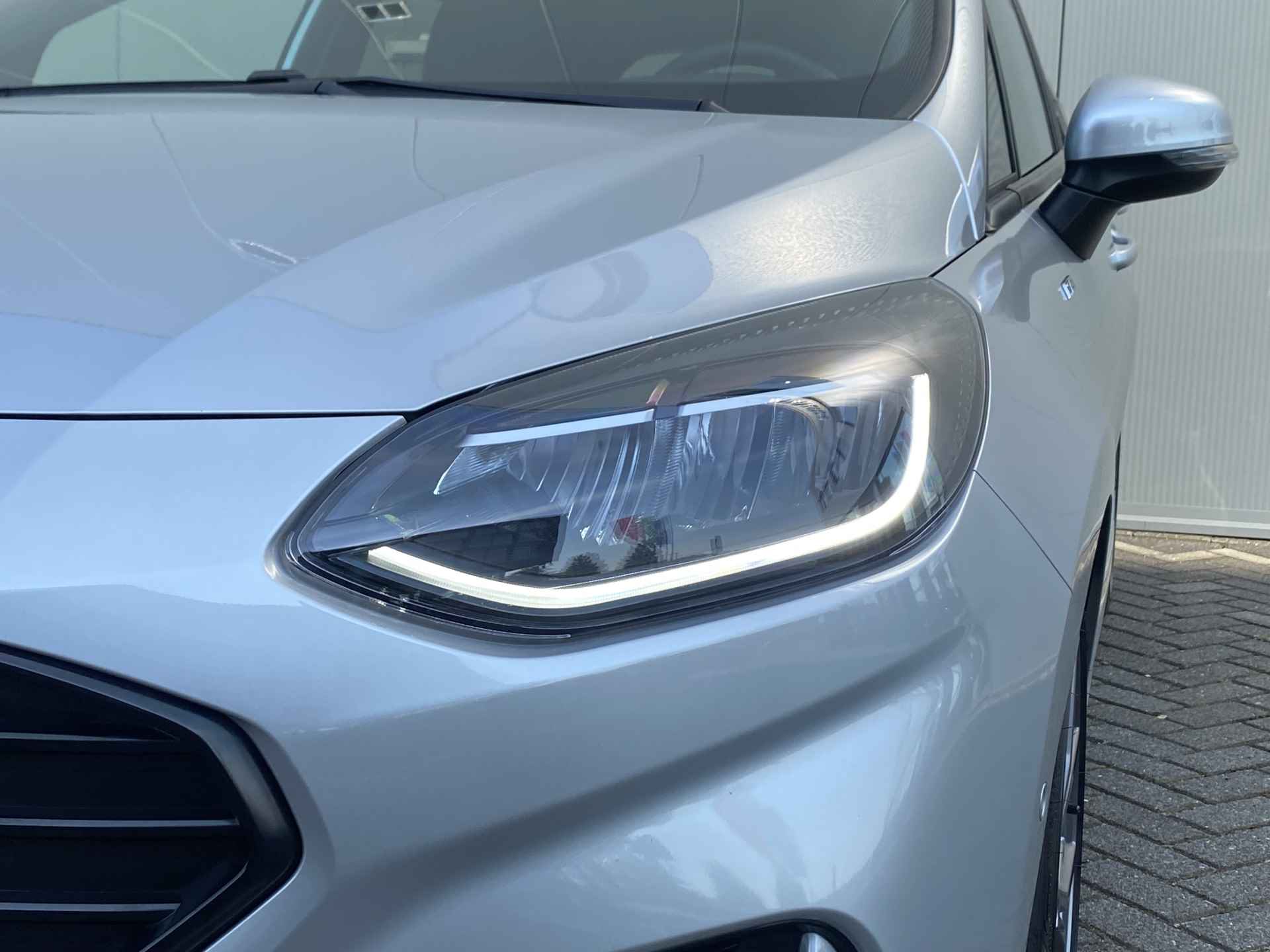 Ford Fiesta 1.0 EcoBoost 100pk ST-Line | Led | Climate | Camera | Carplay | Keyless | Navigatie | Winterpakket | 17" Lichtmetaal | Parkeer A - 12/32