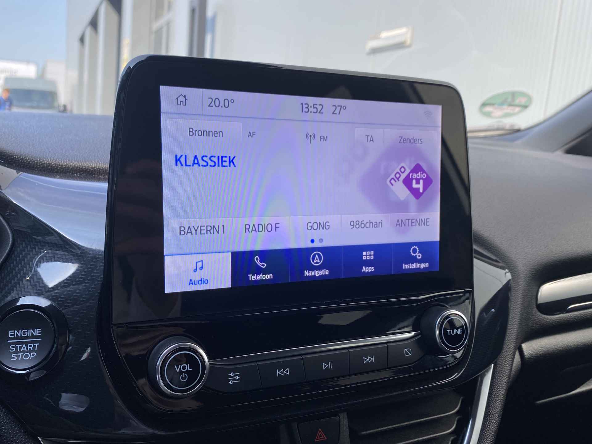 Ford Fiesta 1.0 EcoBoost 100pk ST-Line | Led | Climate | Camera | Carplay | Keyless | Navigatie | Winterpakket | 17" Lichtmetaal | Parkeer A - 29/32