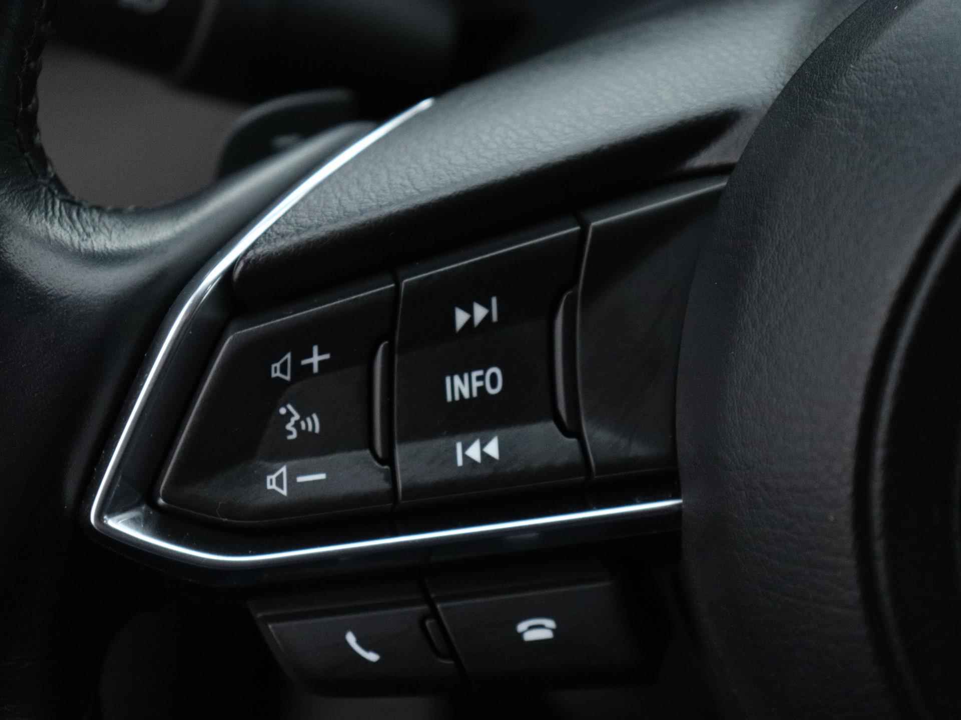 Mazda 6 Sportbreak SkyActiv-G 194 Signature 194pk Automaat  | Navigatie | Dodehoek Detectie | Adaptieve Cruise Control | Lederen Bekleding | Voorstoelen/ Stuur Verwarmd - 27/39