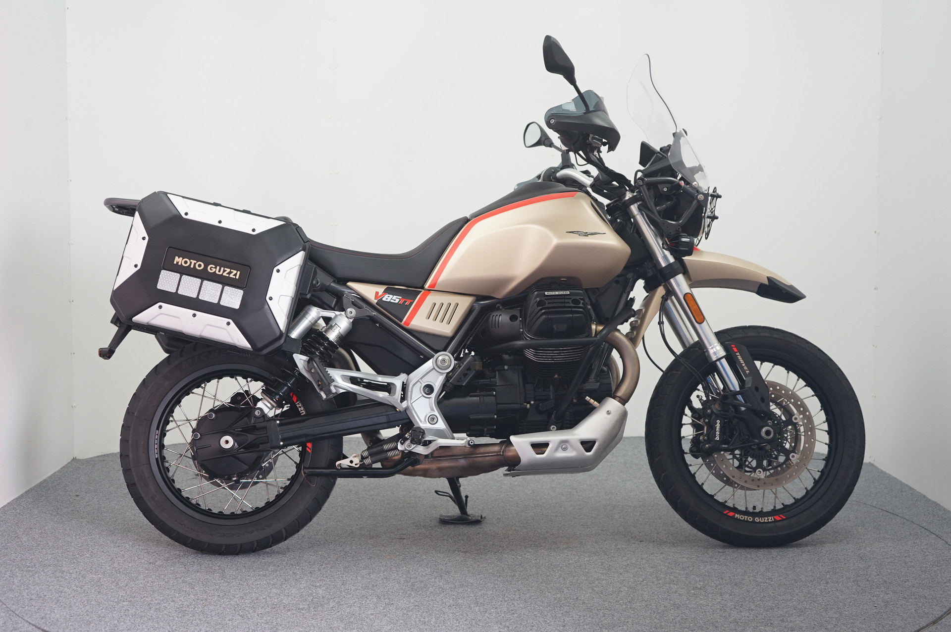 Moto Guzzi V 85 TT