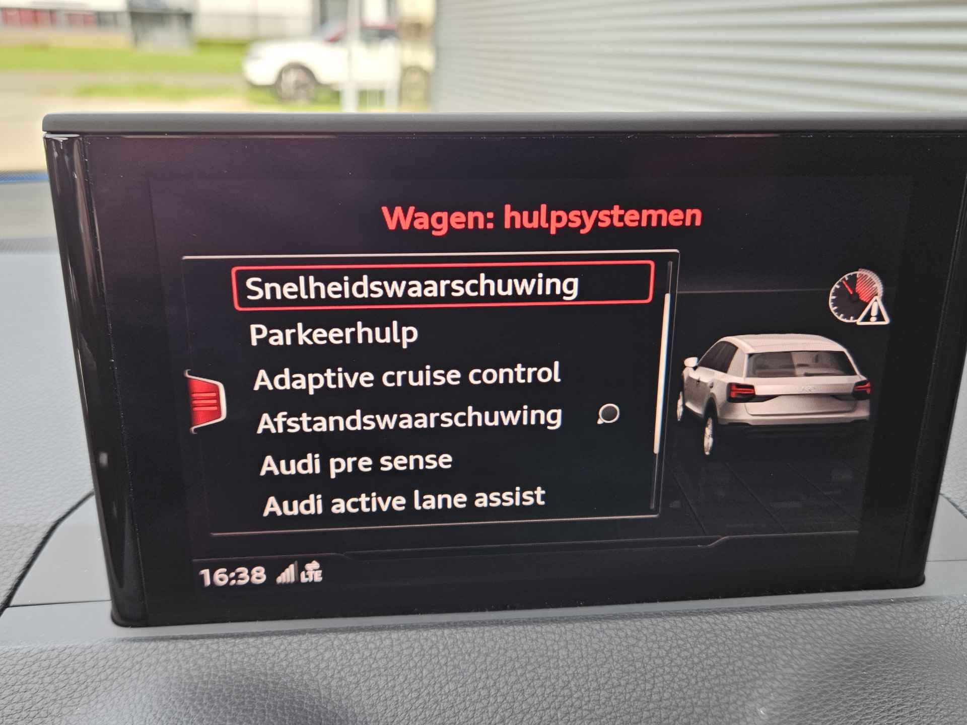 Audi Q2 1.0 TFSI Sport Pro Line Automaat | Navigatie | Mat Blauwe Wrap met Zwart Dak | S-Line Pakket - 29/48