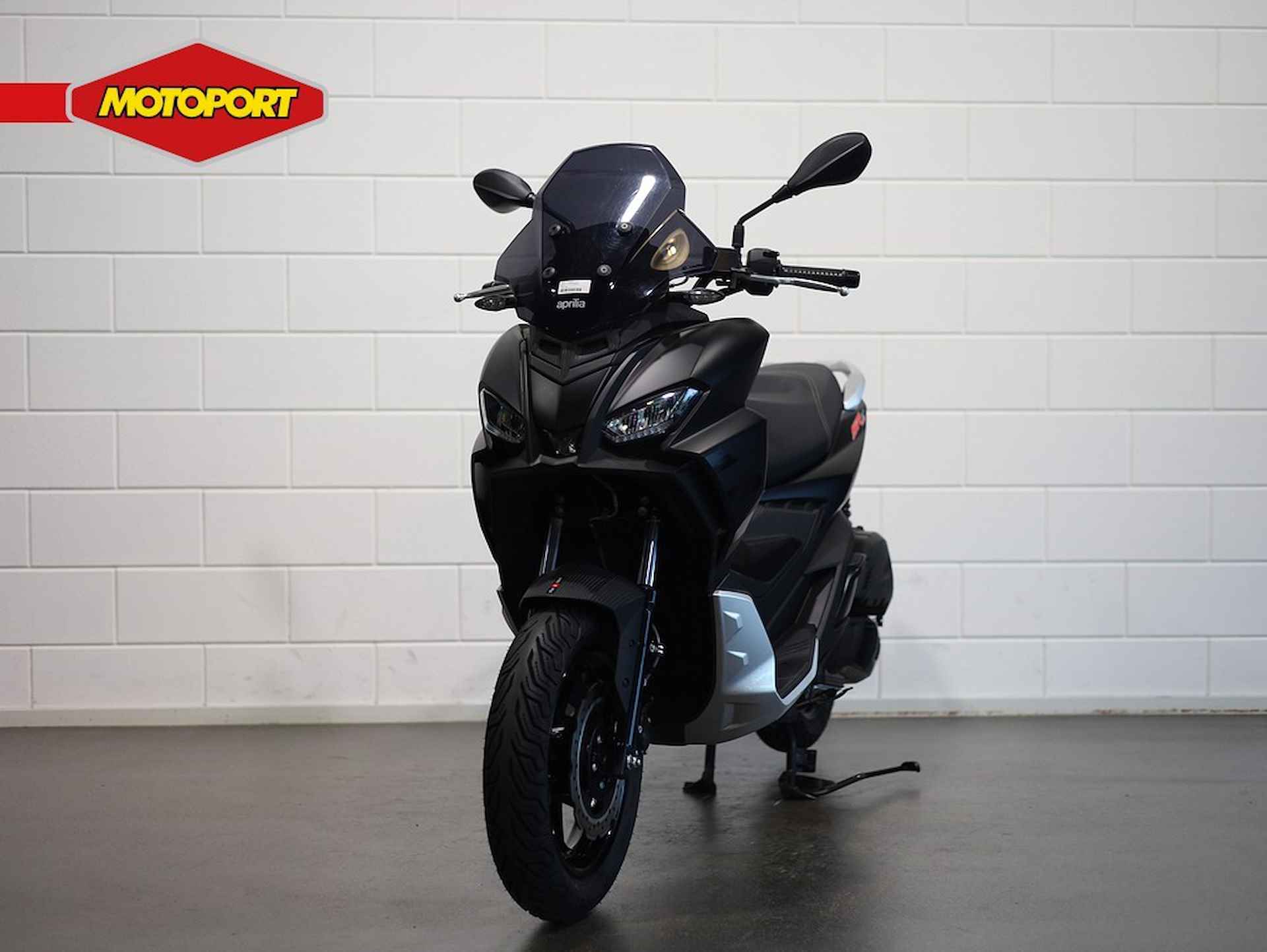 Aprilia SR GT 200 - 7/10